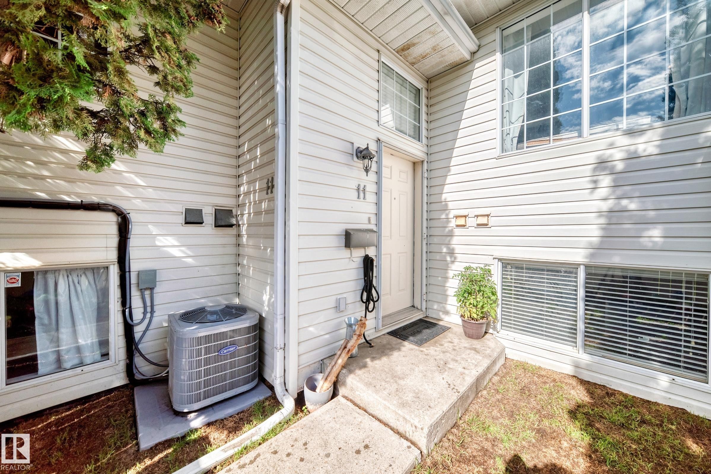 11 Kirkwood Way, Edmonton, AB