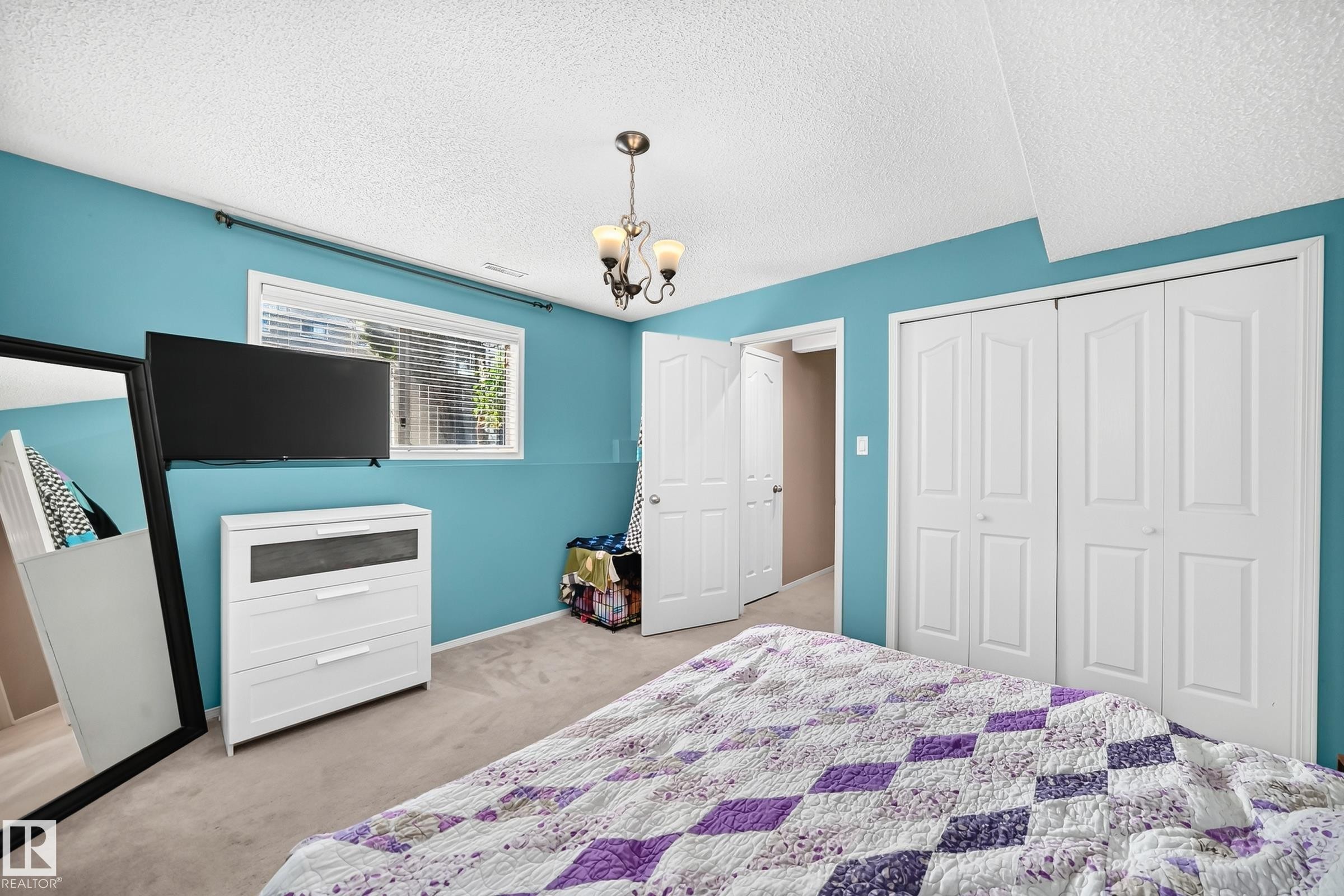 11 Kirkwood Way, Edmonton, AB