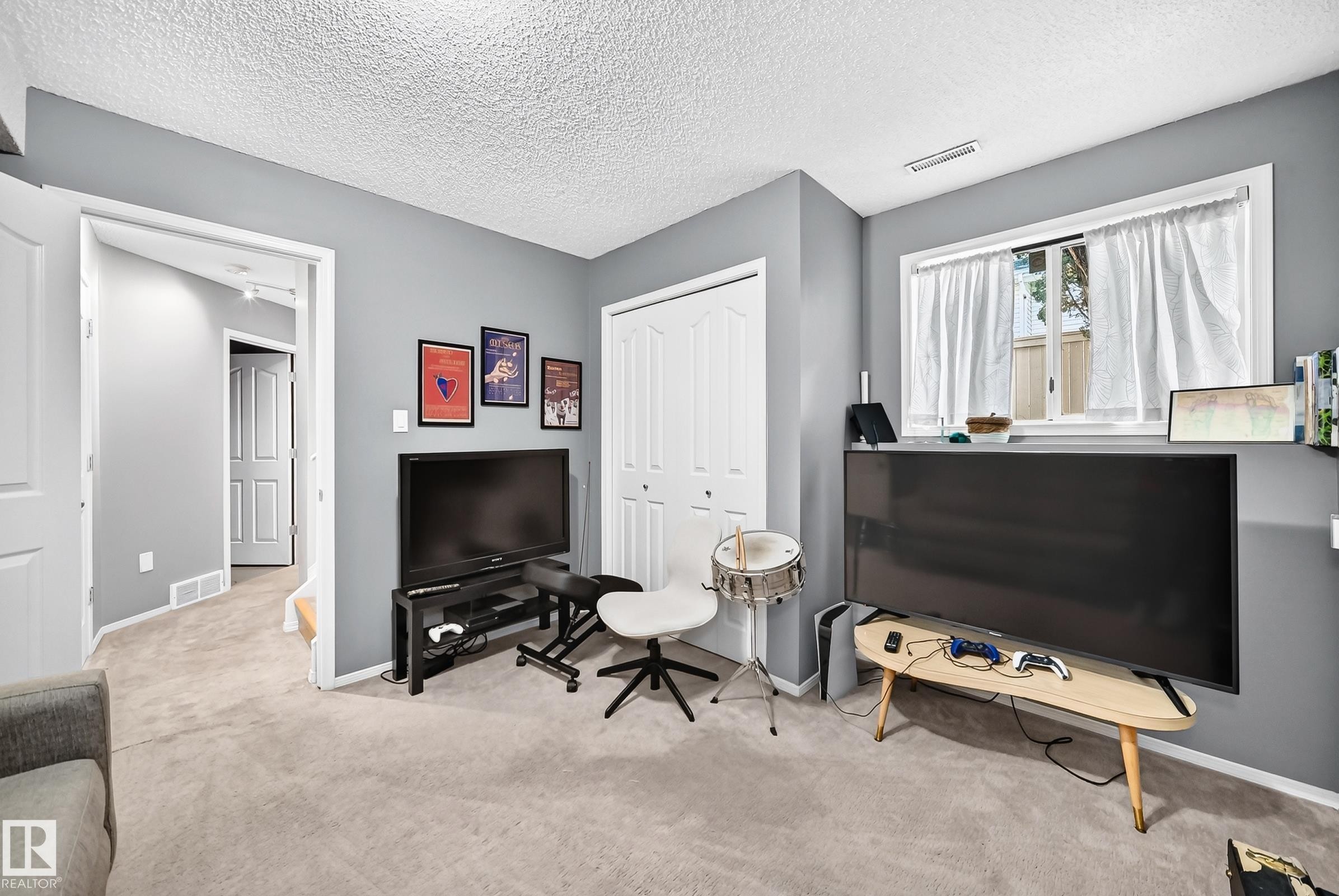 11 Kirkwood Way, Edmonton, AB