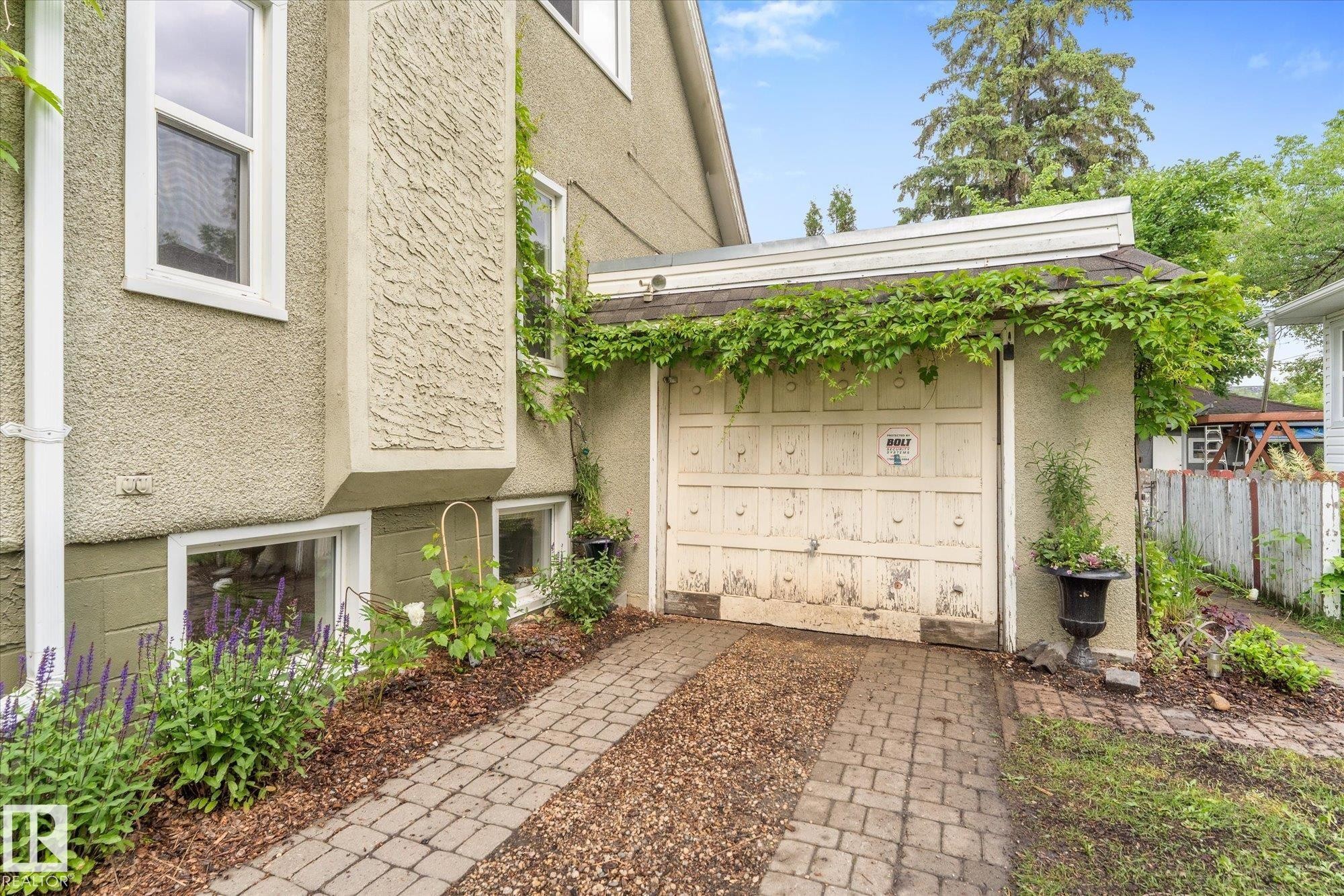 10947 116 Street, Edmonton, AB