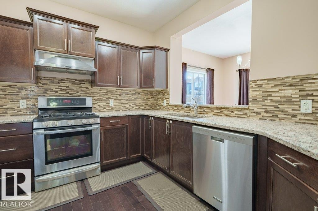 6103 18 Avenue Sw, Edmonton, AB - Indoor Photo Showing Kitchen With Upgraded Kitchen