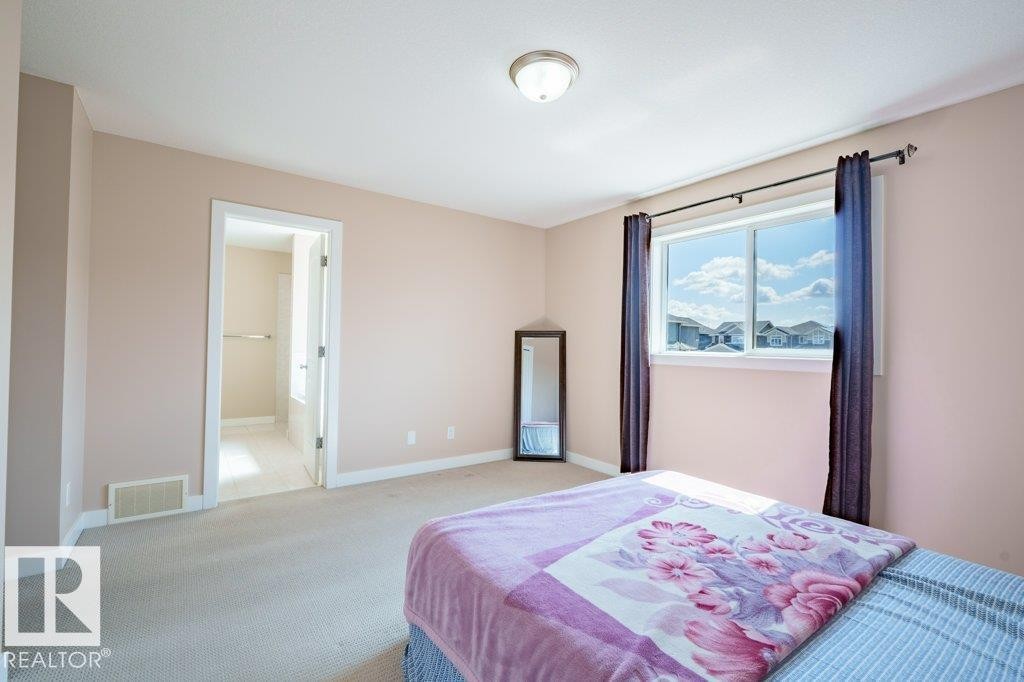 6103 18 Avenue Sw, Edmonton, AB - Indoor Photo Showing Bedroom