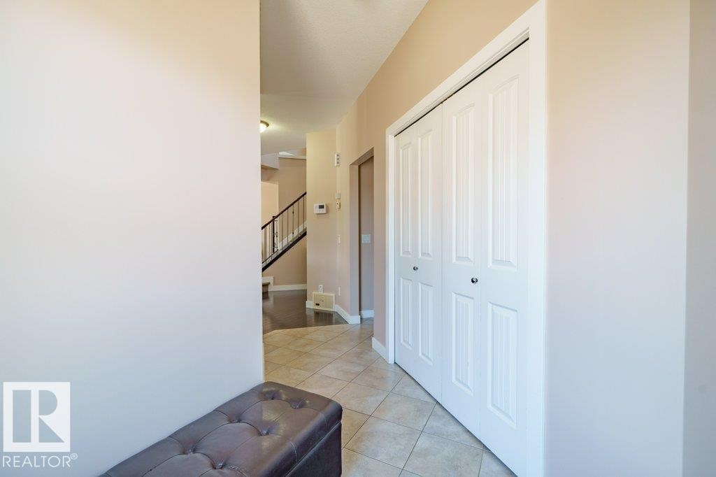 6103 18 Avenue Sw, Edmonton, AB - Indoor Photo Showing Other Room