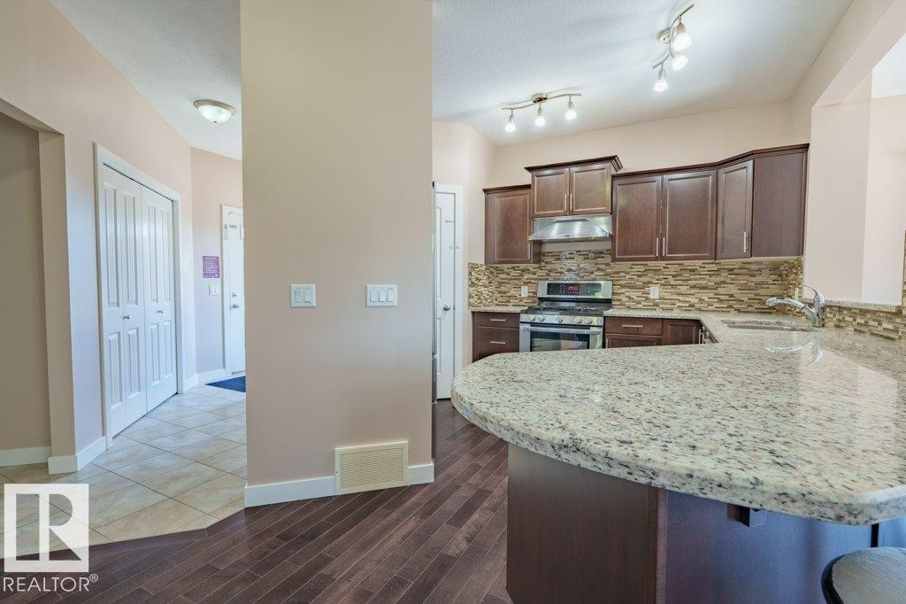 6103 18 Avenue Sw, Edmonton, AB - Indoor Photo Showing Kitchen With Upgraded Kitchen