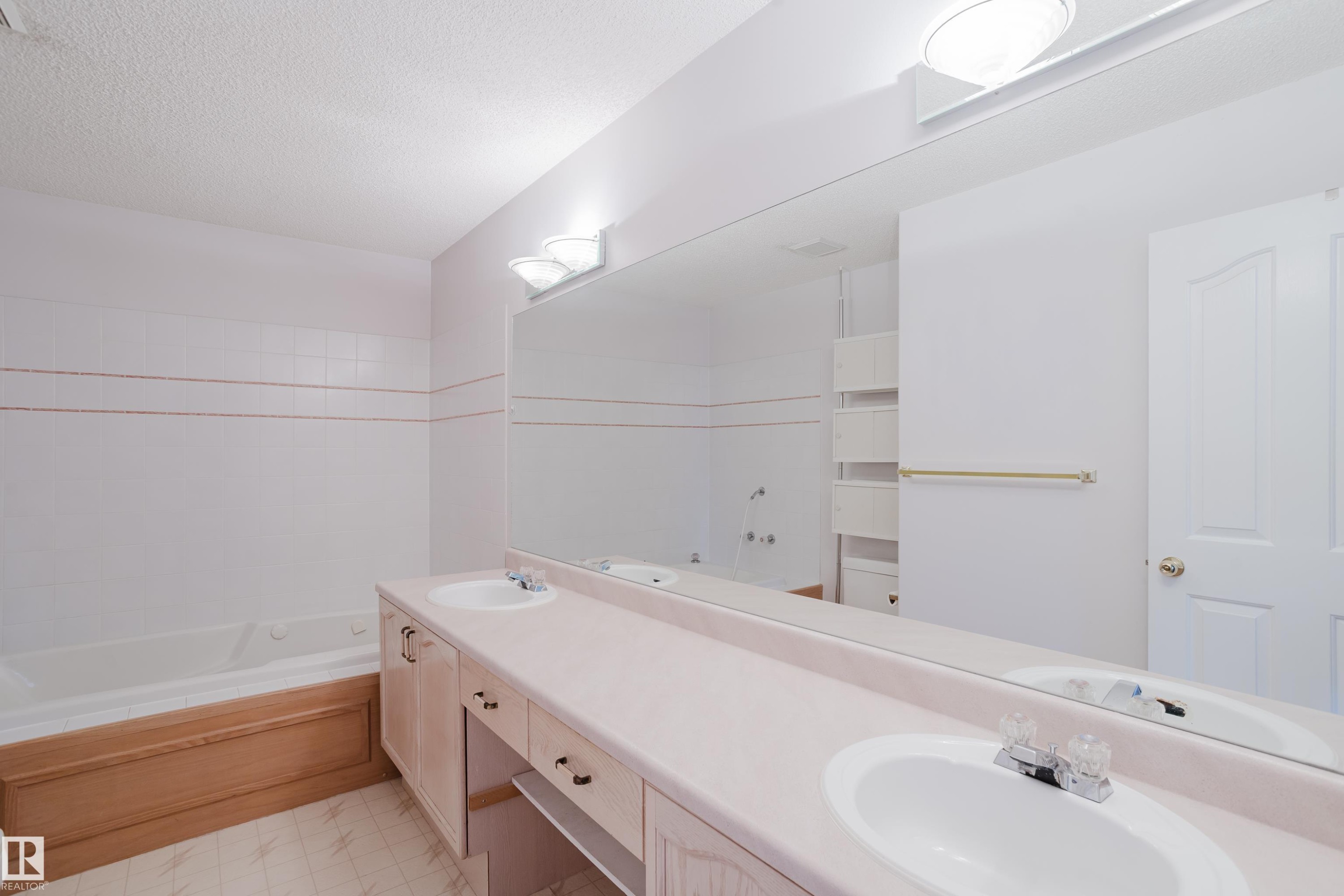 4203 12 Avenue, Edmonton, AB