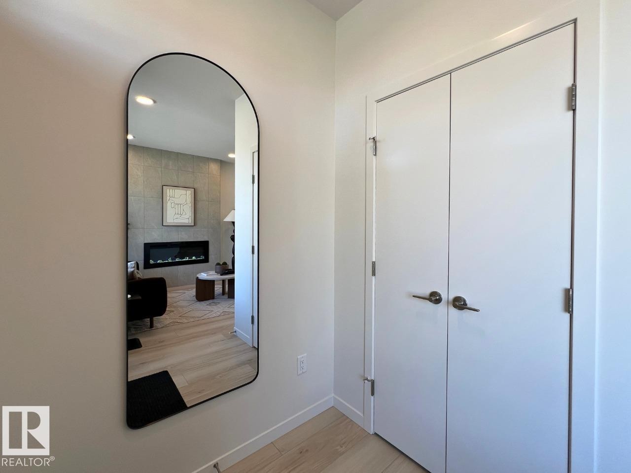 8164 228 Street Nw, Edmonton, AB - Indoor Photo Showing Other Room