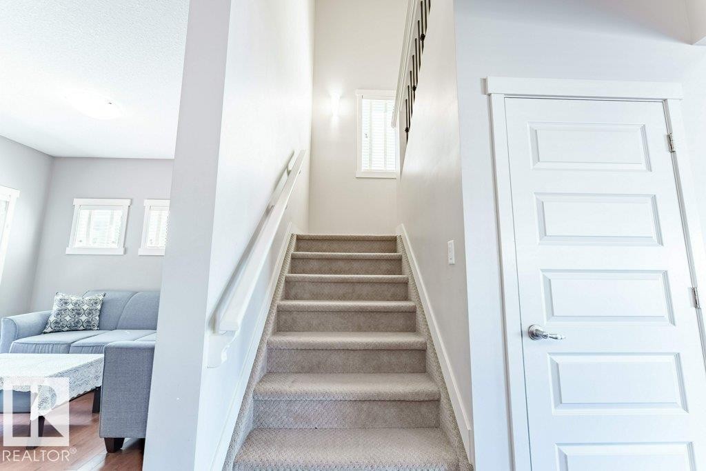 5624 19 Avenue Sw, Edmonton, AB - Indoor Photo Showing Other Room