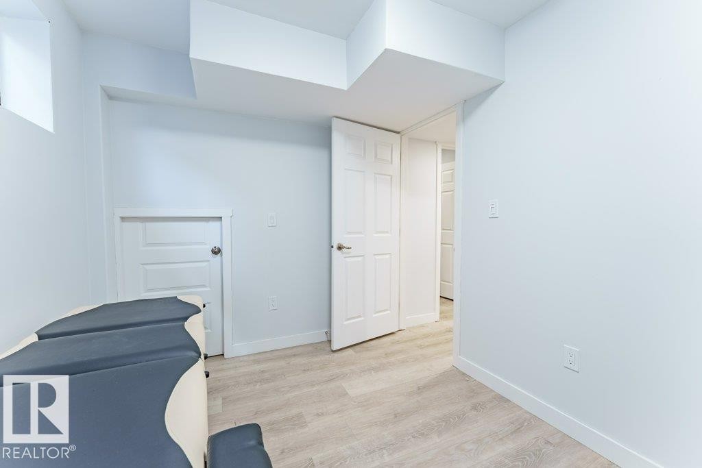 5624 19 Avenue Sw, Edmonton, AB - Indoor