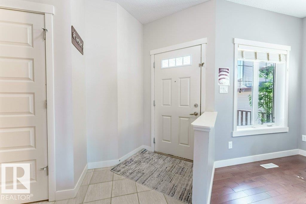 5624 19 Avenue Sw, Edmonton, AB - Indoor Photo Showing Other Room