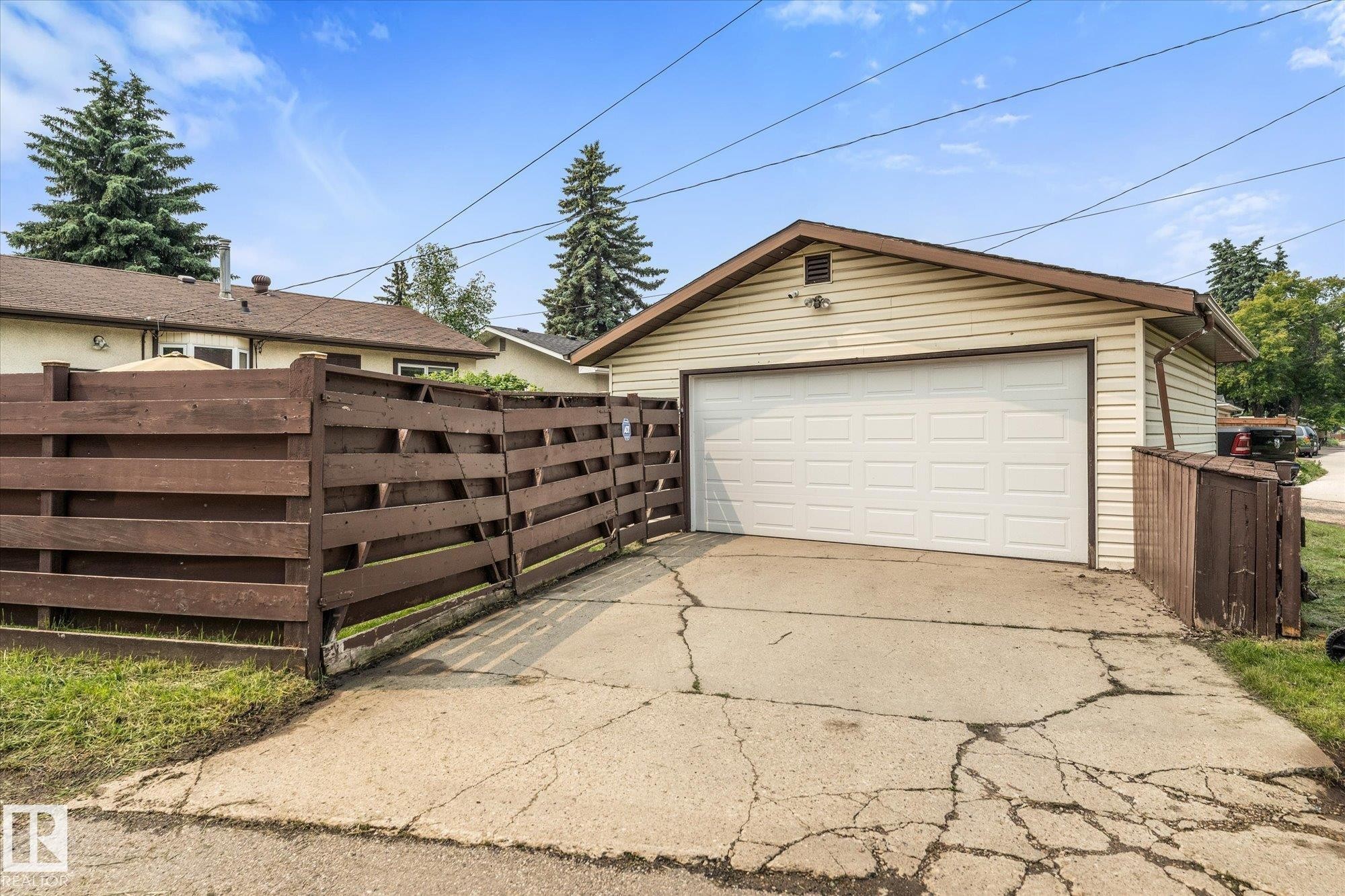15612 83 Avenue, Edmonton, AB