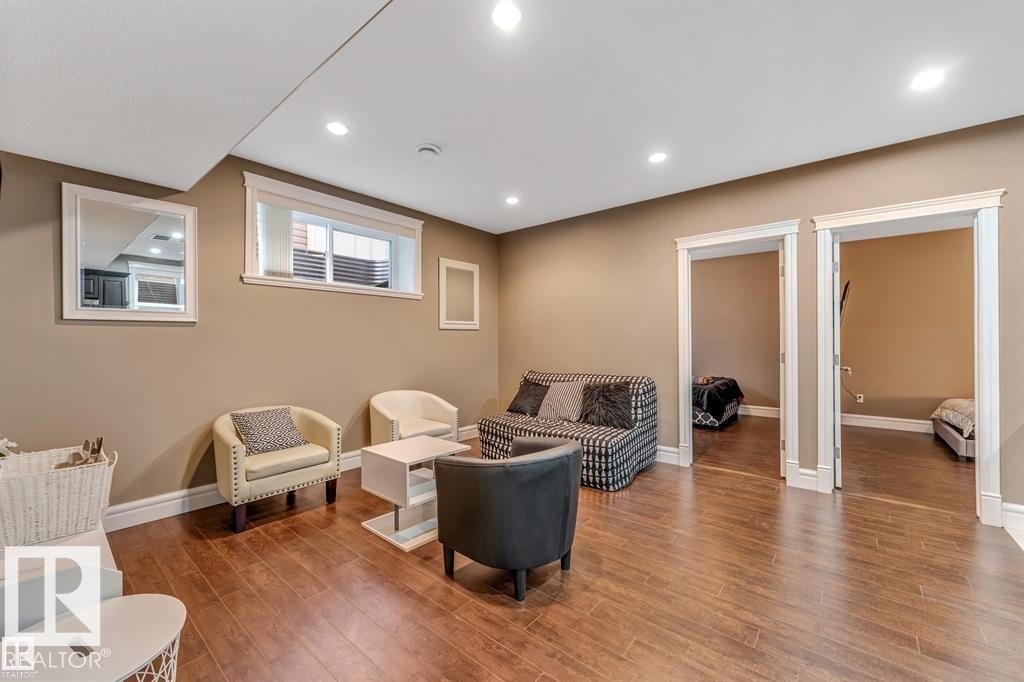 16756 60 Street Nw, Edmonton, AB