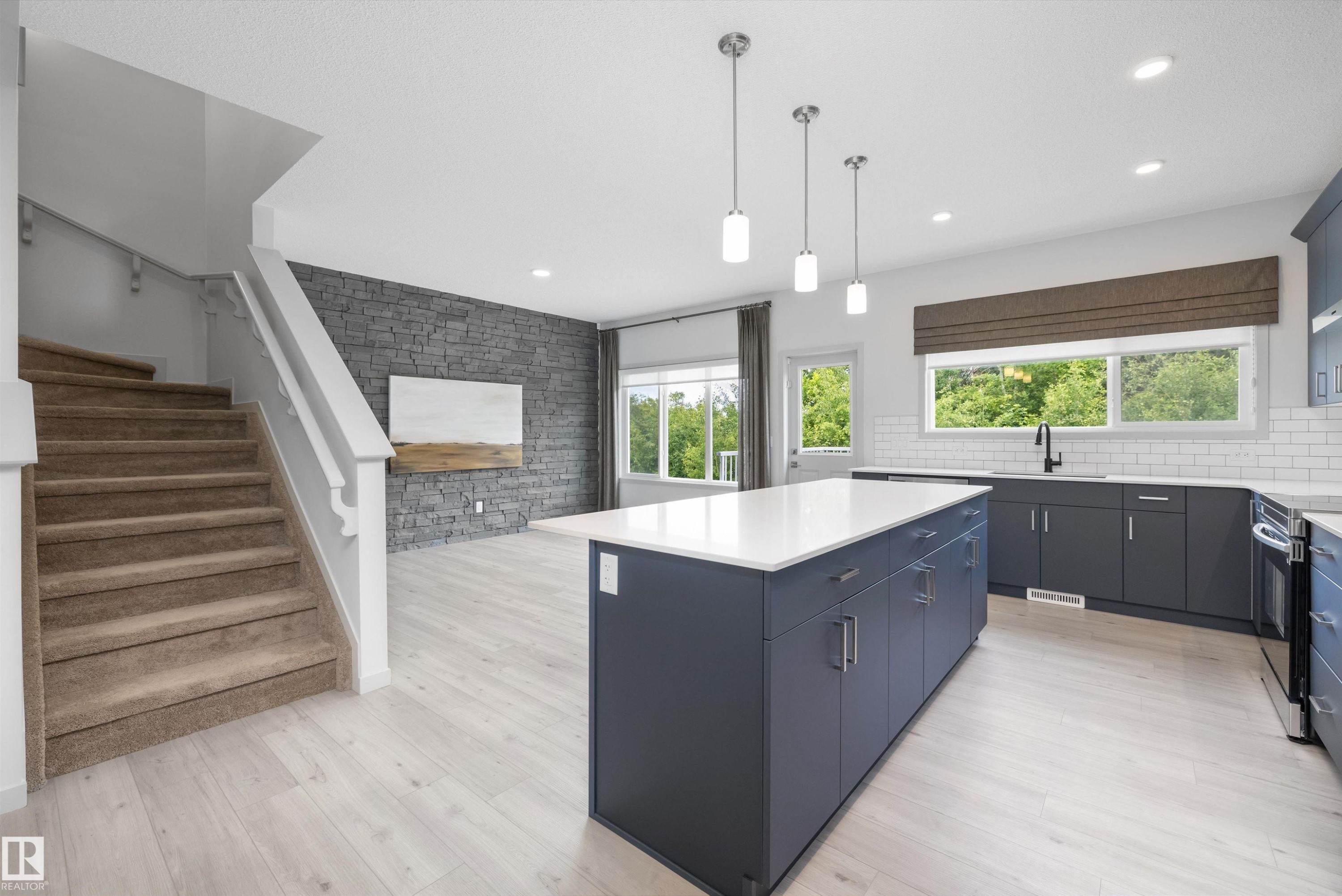 17431 7 Street, Edmonton, AB