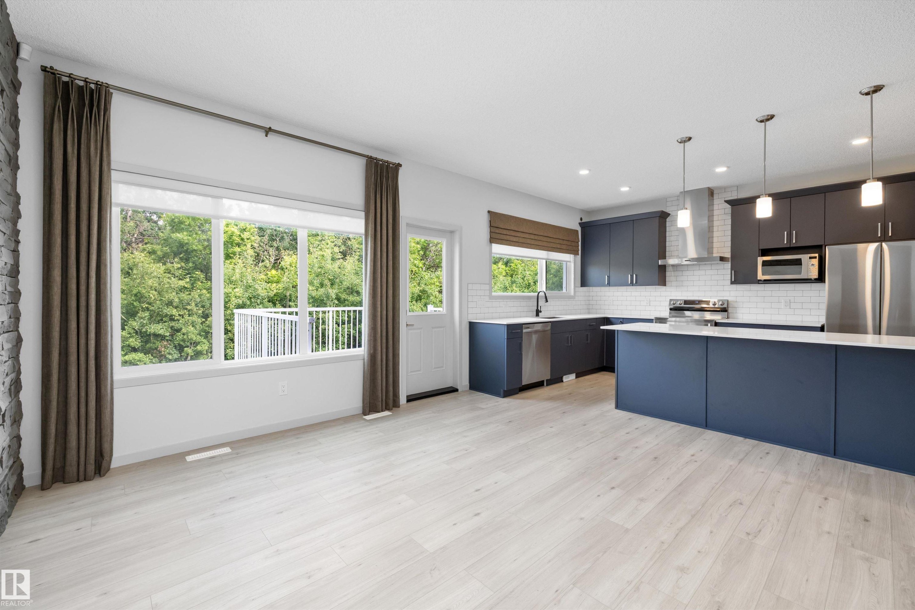 17431 7 Street, Edmonton, AB