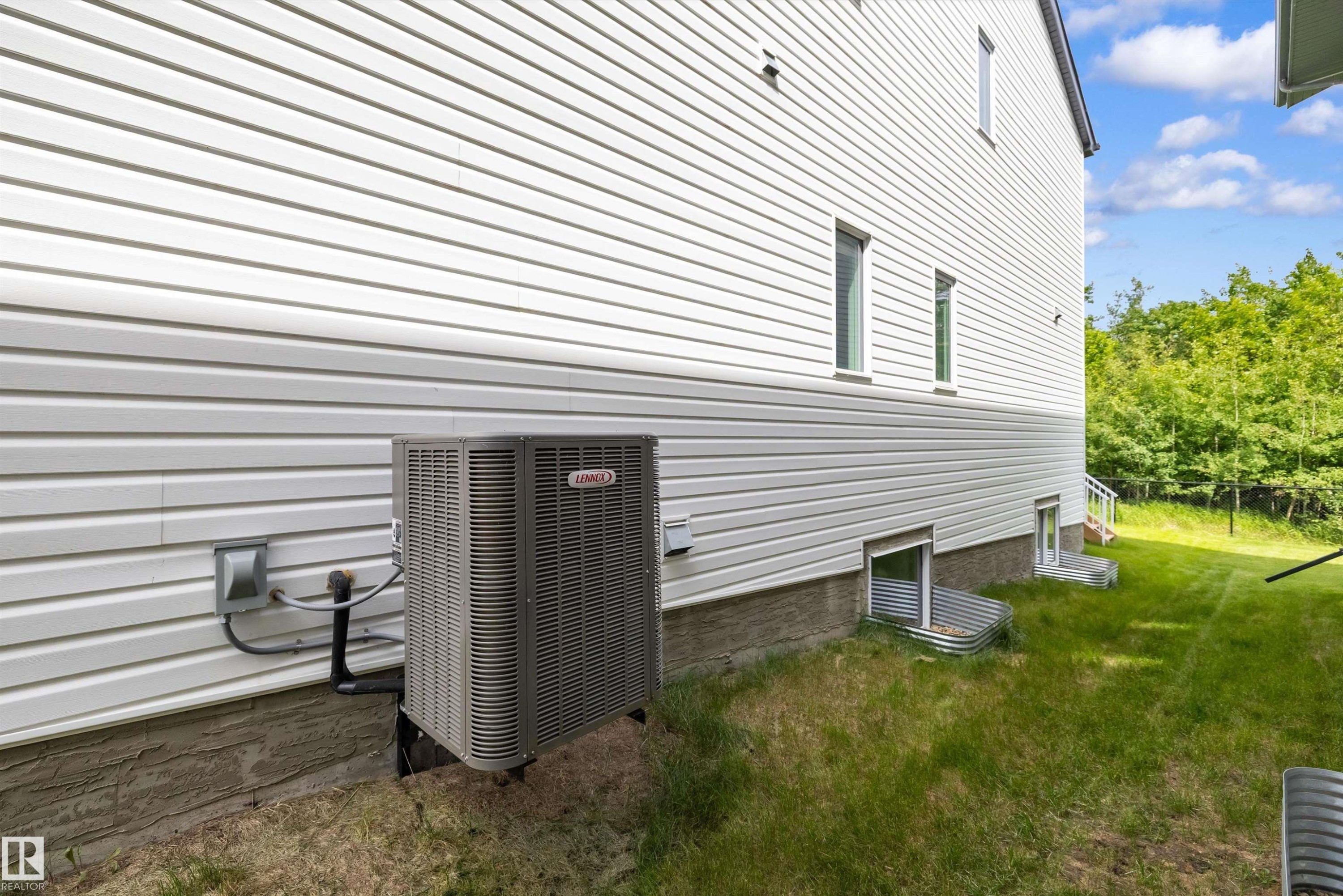 17431 7 Street, Edmonton, AB