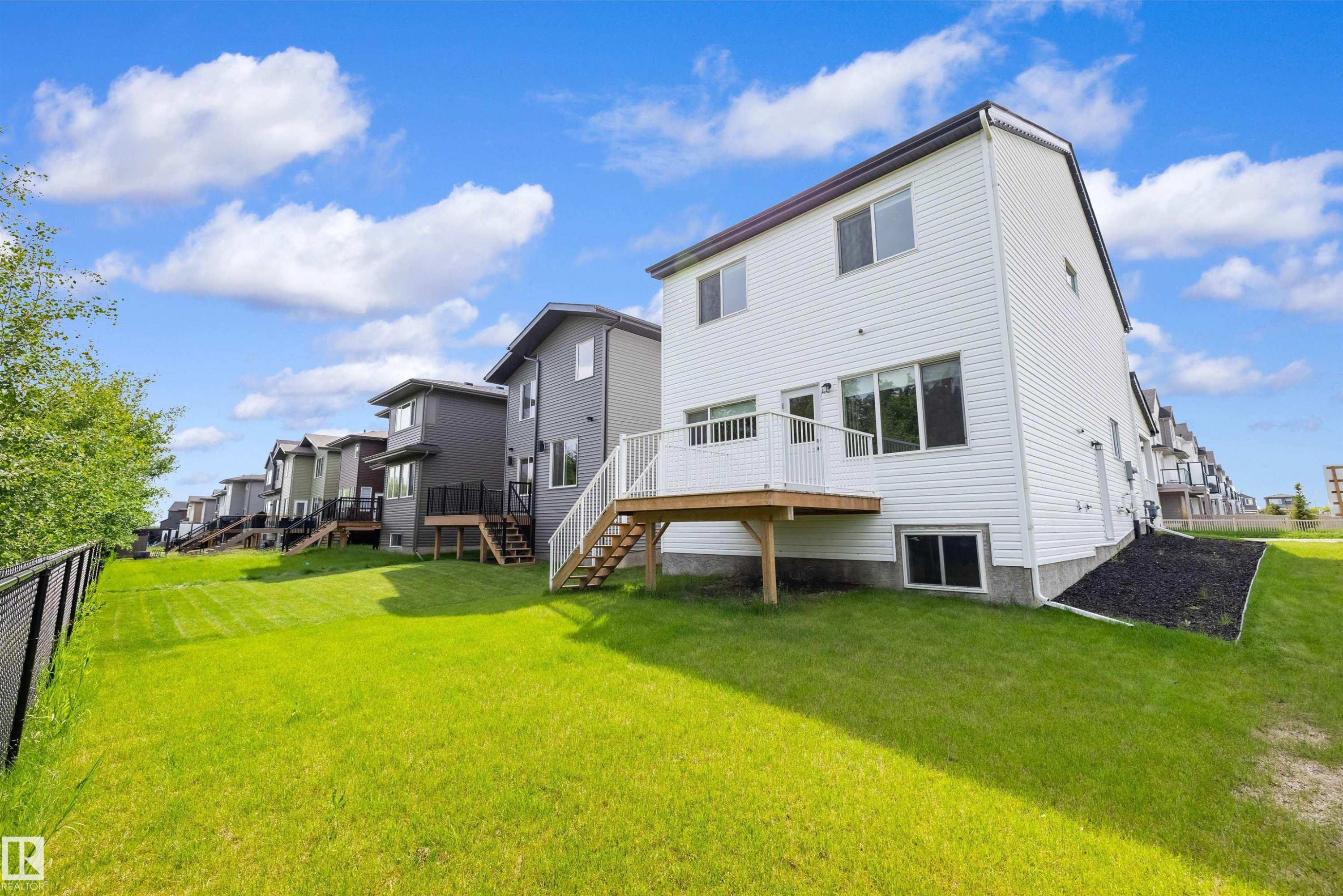 17431 7 Street, Edmonton, AB