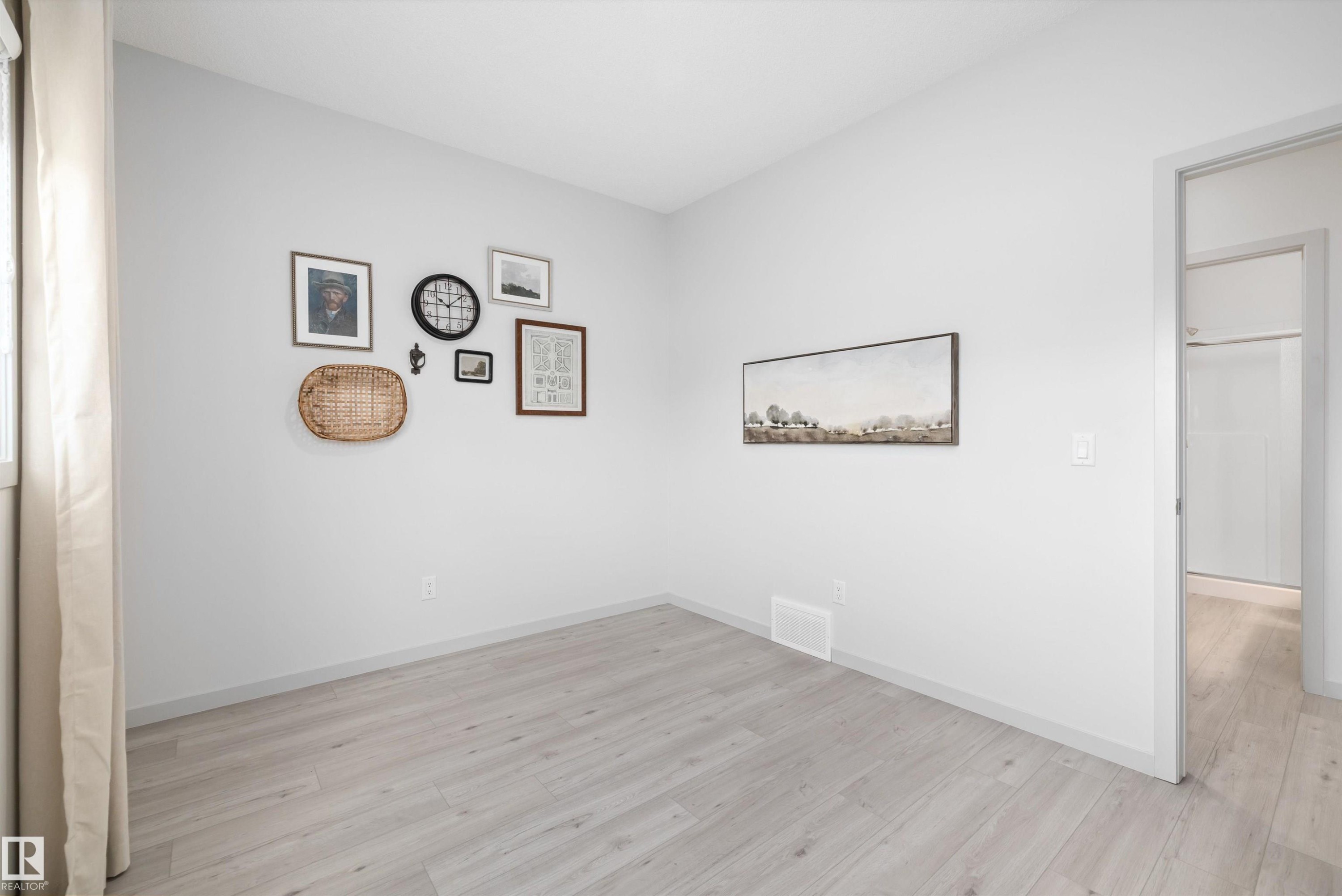 17431 7 Street, Edmonton, AB