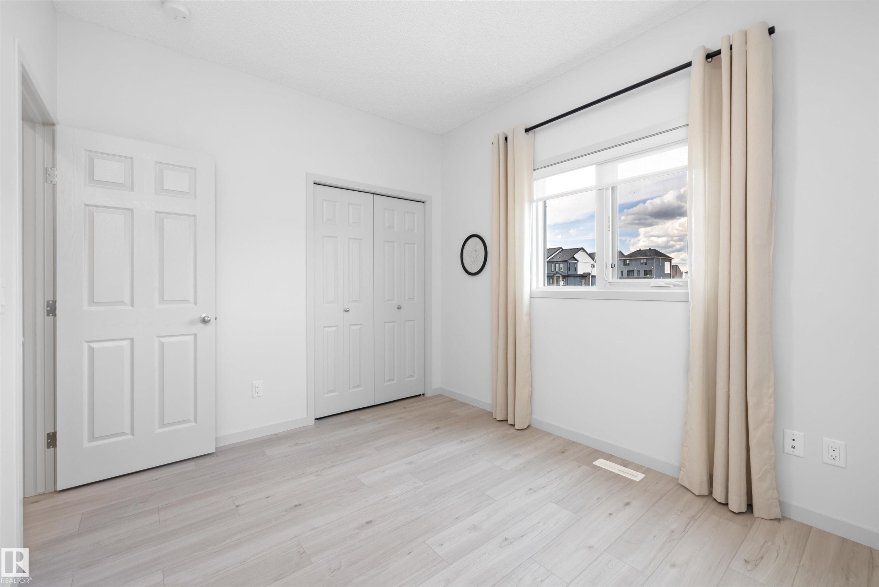 17431 7 Street, Edmonton, AB