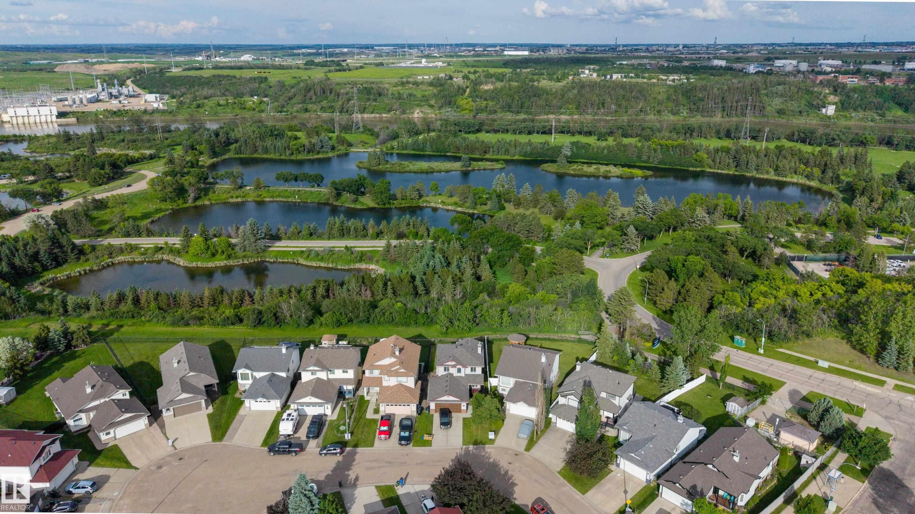 611 Hooke Court Nw, Edmonton, AB - Outdoor With View