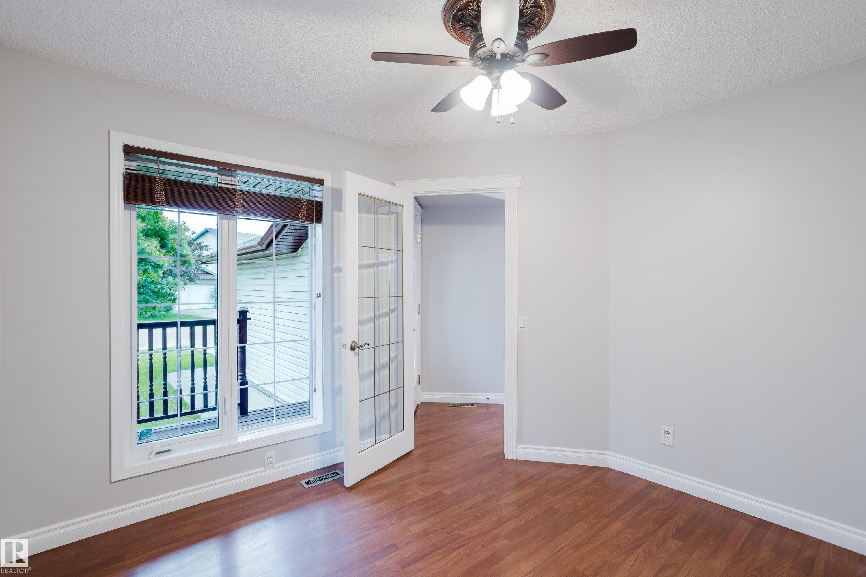 611 Hooke Court Nw, Edmonton, AB - Indoor Photo Showing Other Room
