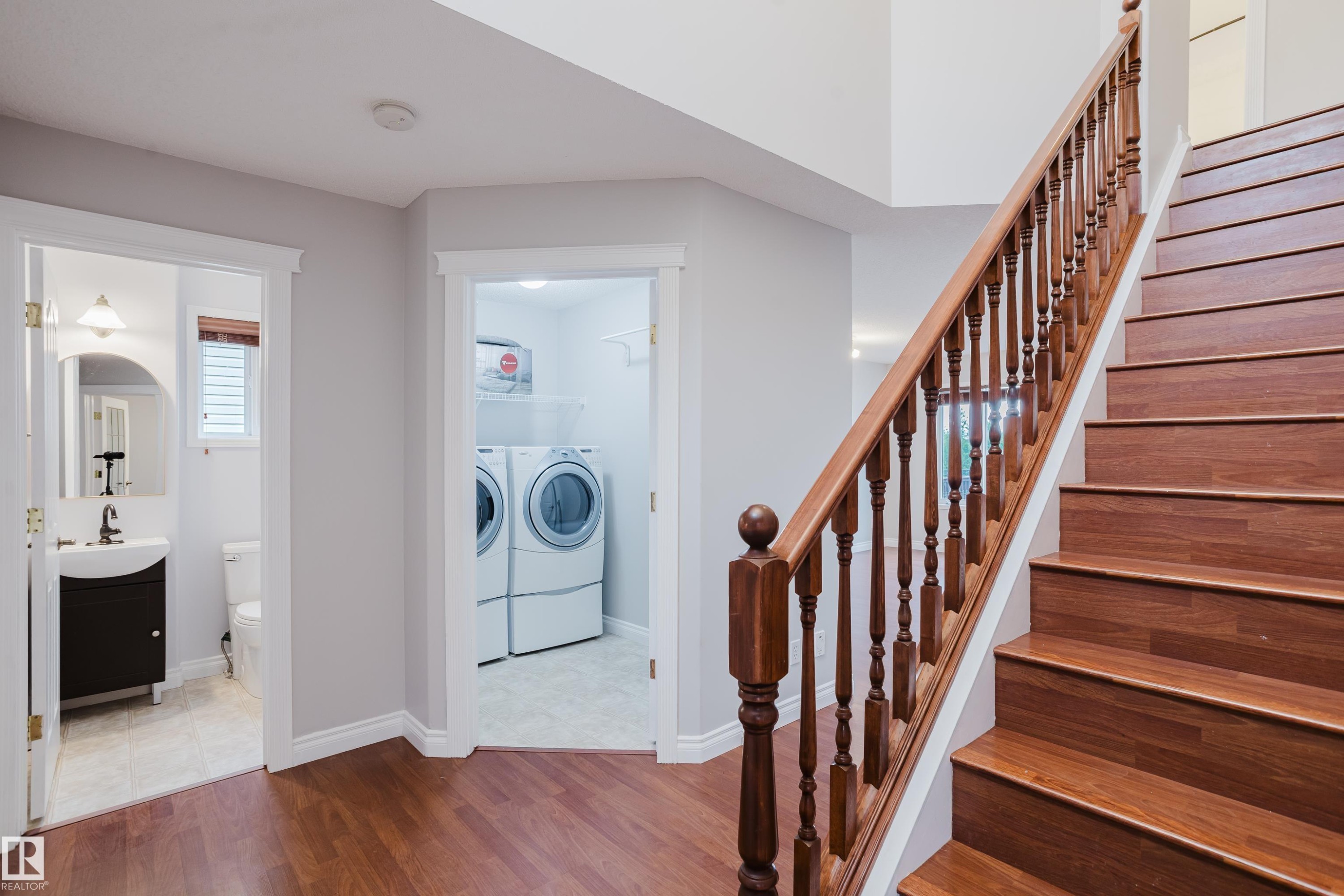611 Hooke Court Nw, Edmonton, AB - Indoor Photo Showing Other Room