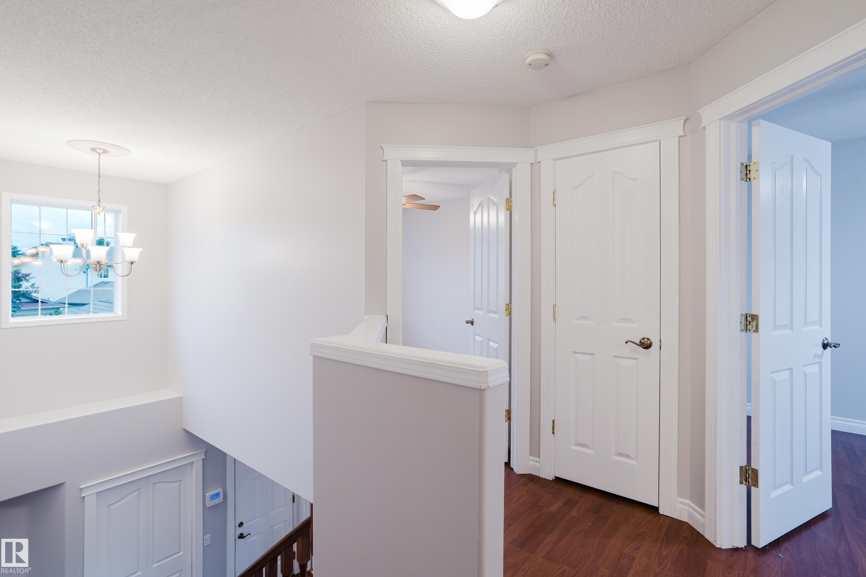 611 Hooke Court Nw, Edmonton, AB - Indoor Photo Showing Other Room