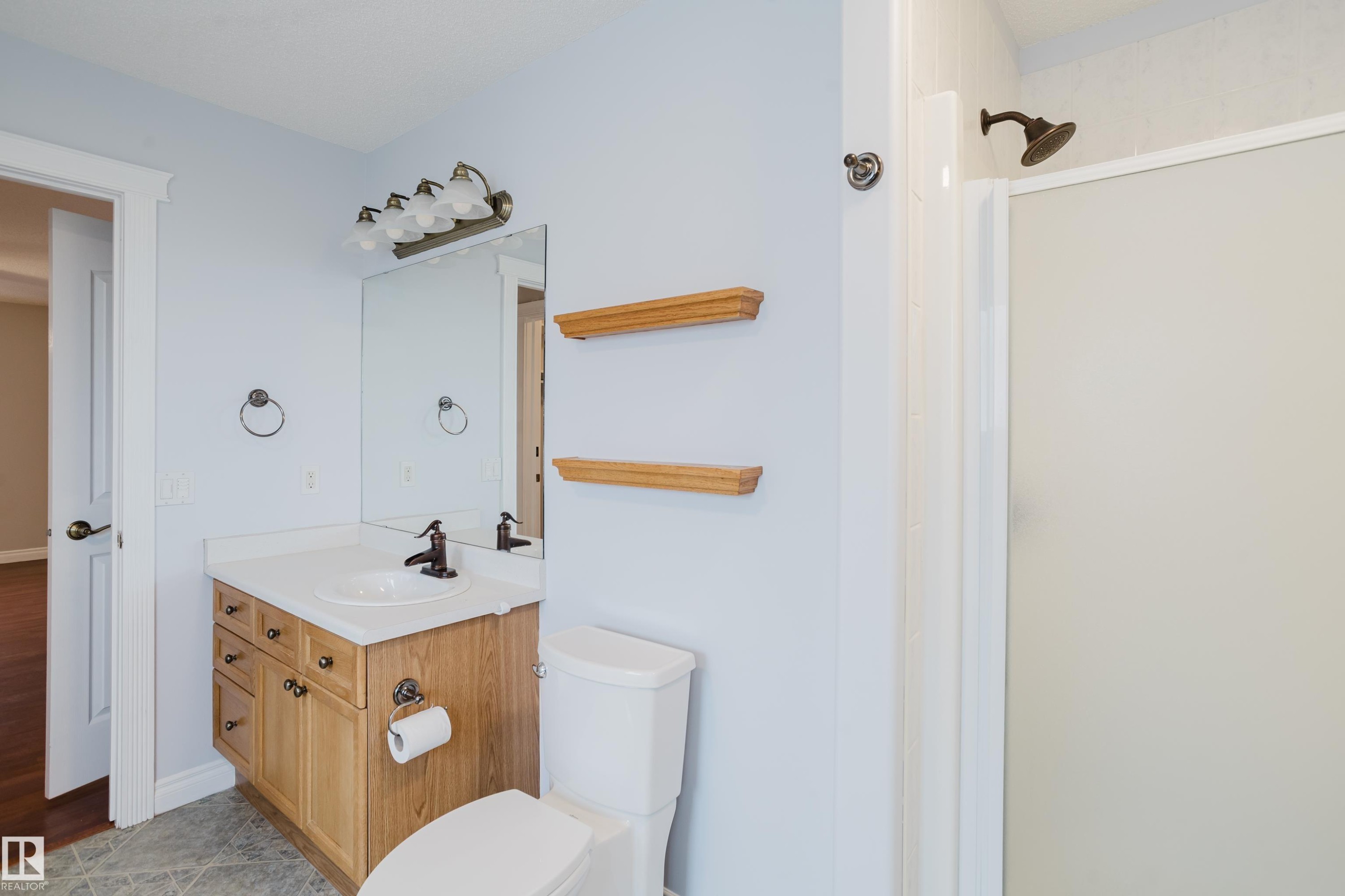 611 Hooke Court Nw, Edmonton, AB - Indoor Photo Showing Bathroom