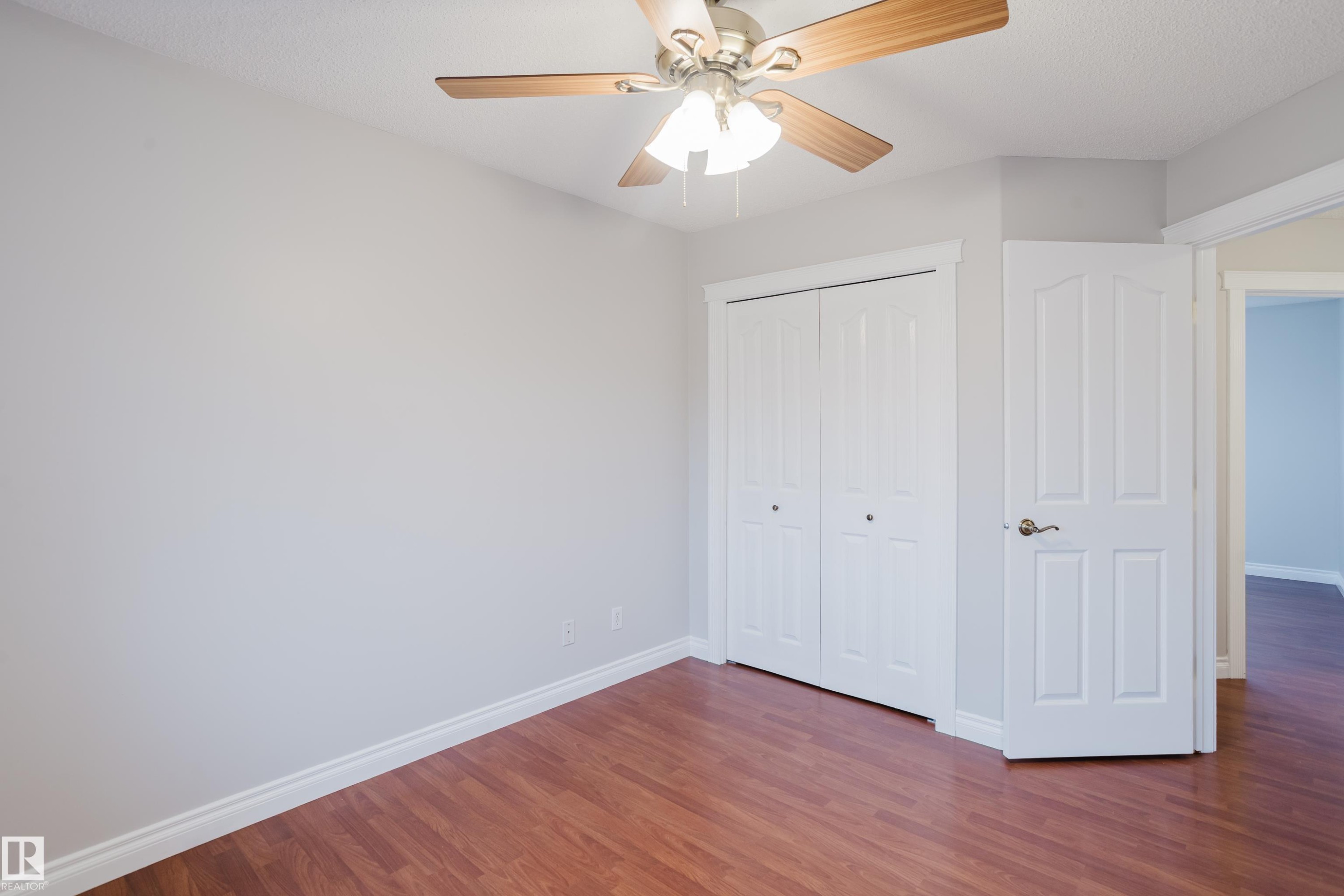 611 Hooke Court Nw, Edmonton, AB - Indoor Photo Showing Other Room