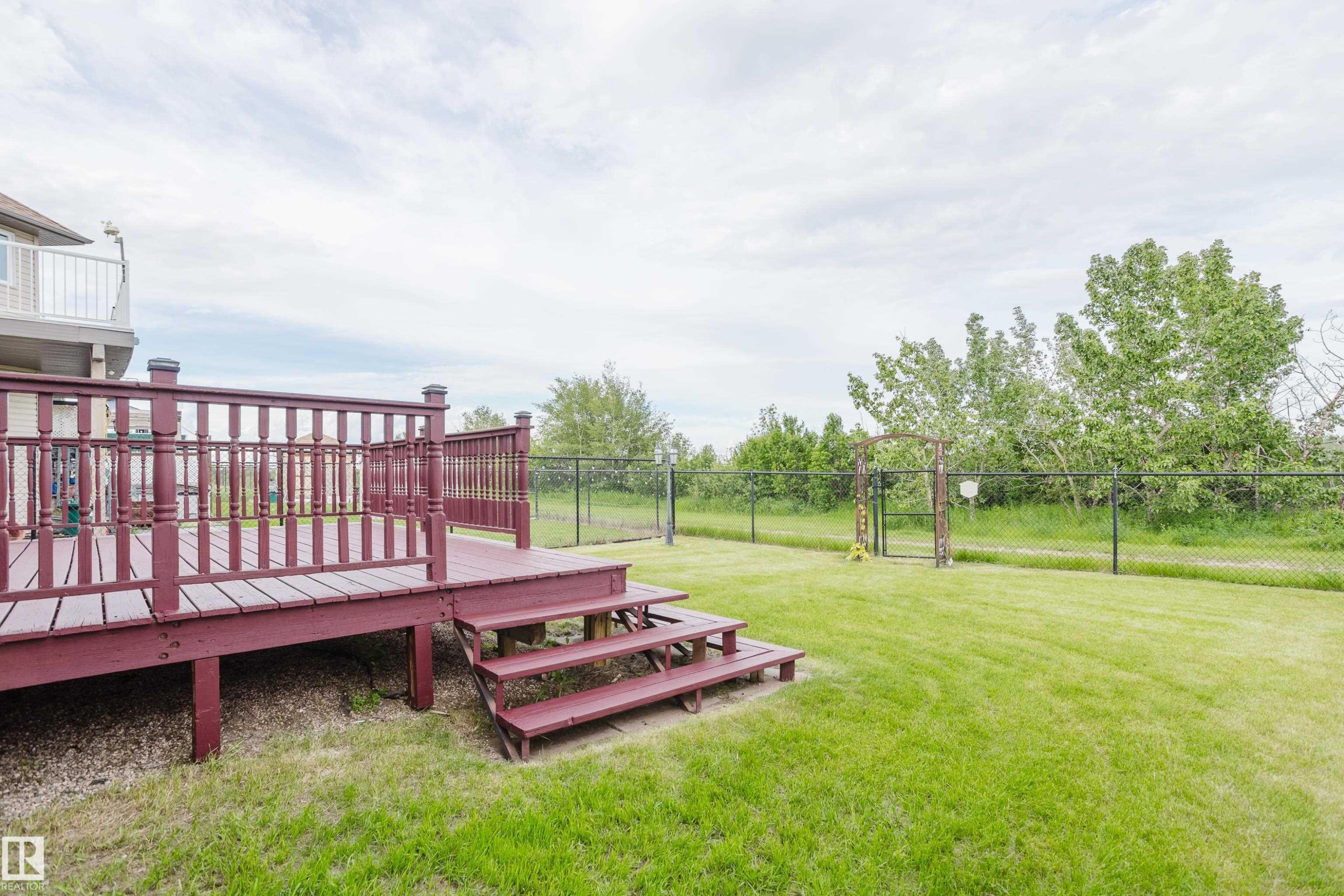 611 Hooke Court Nw, Edmonton, AB - Outdoor With Deck Patio Veranda