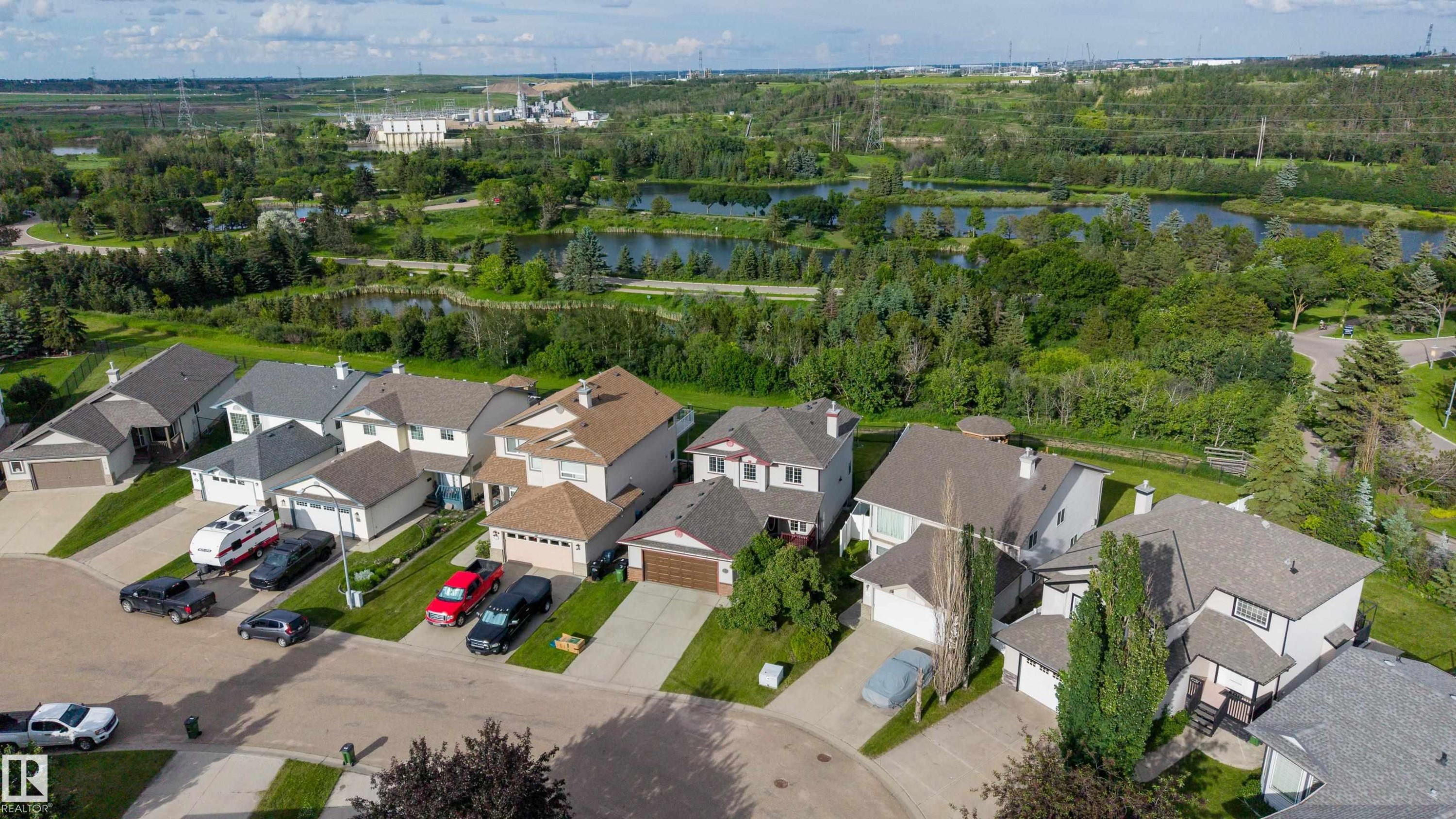 611 Hooke Court Nw, Edmonton, AB - Outdoor With View
