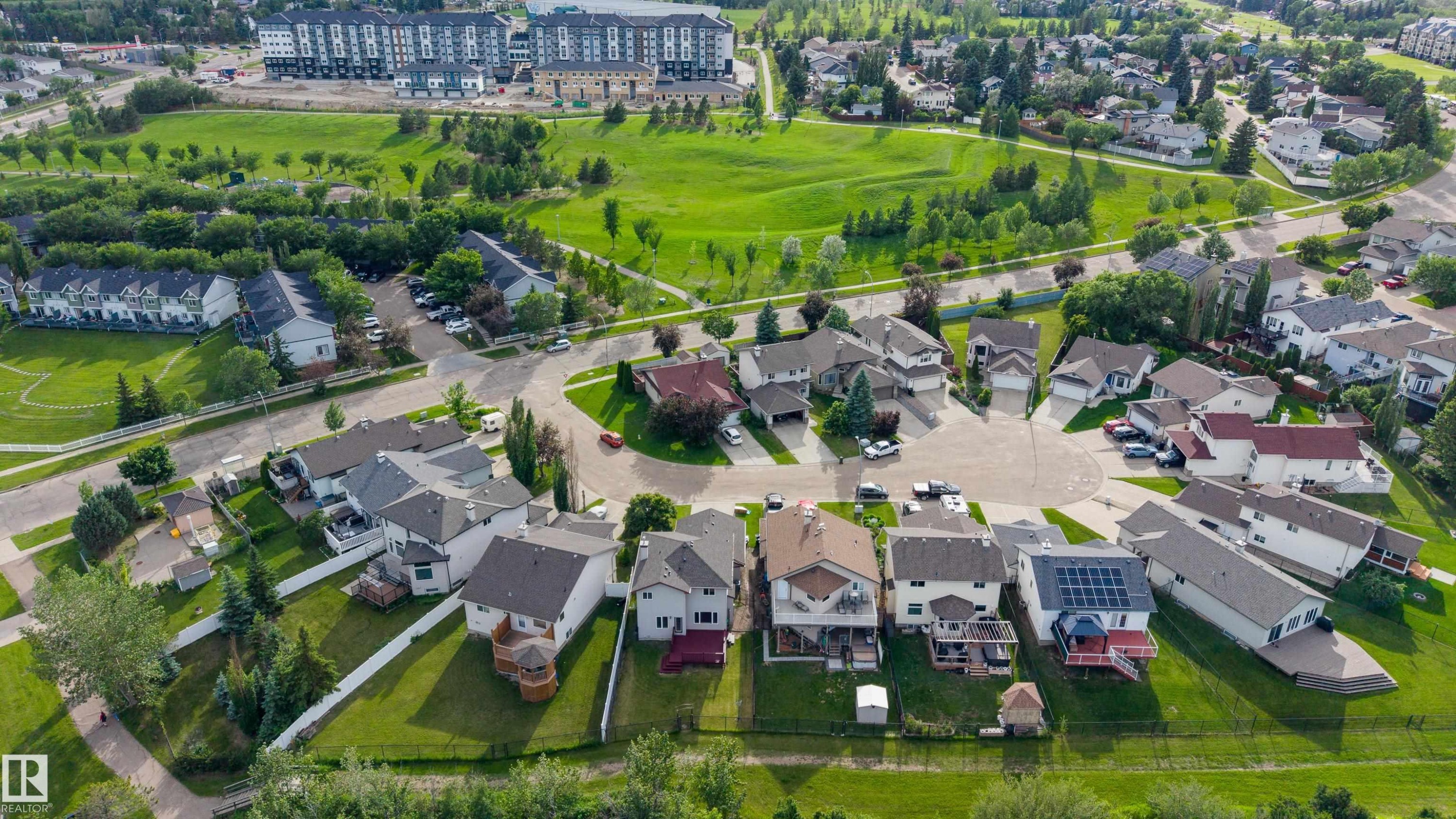 611 Hooke Court Nw, Edmonton, AB - Outdoor With View