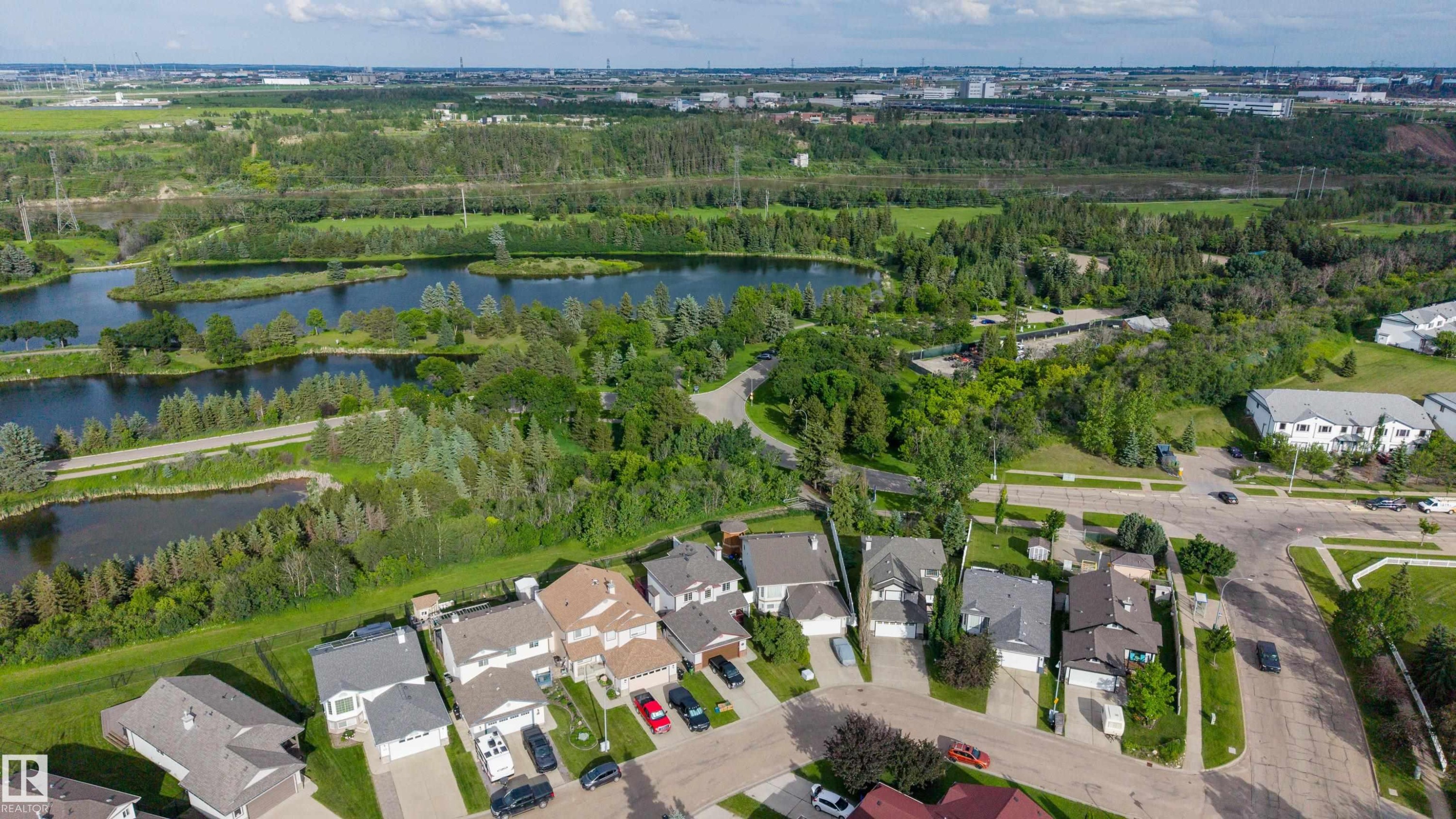 611 Hooke Court Nw, Edmonton, AB - Outdoor With View