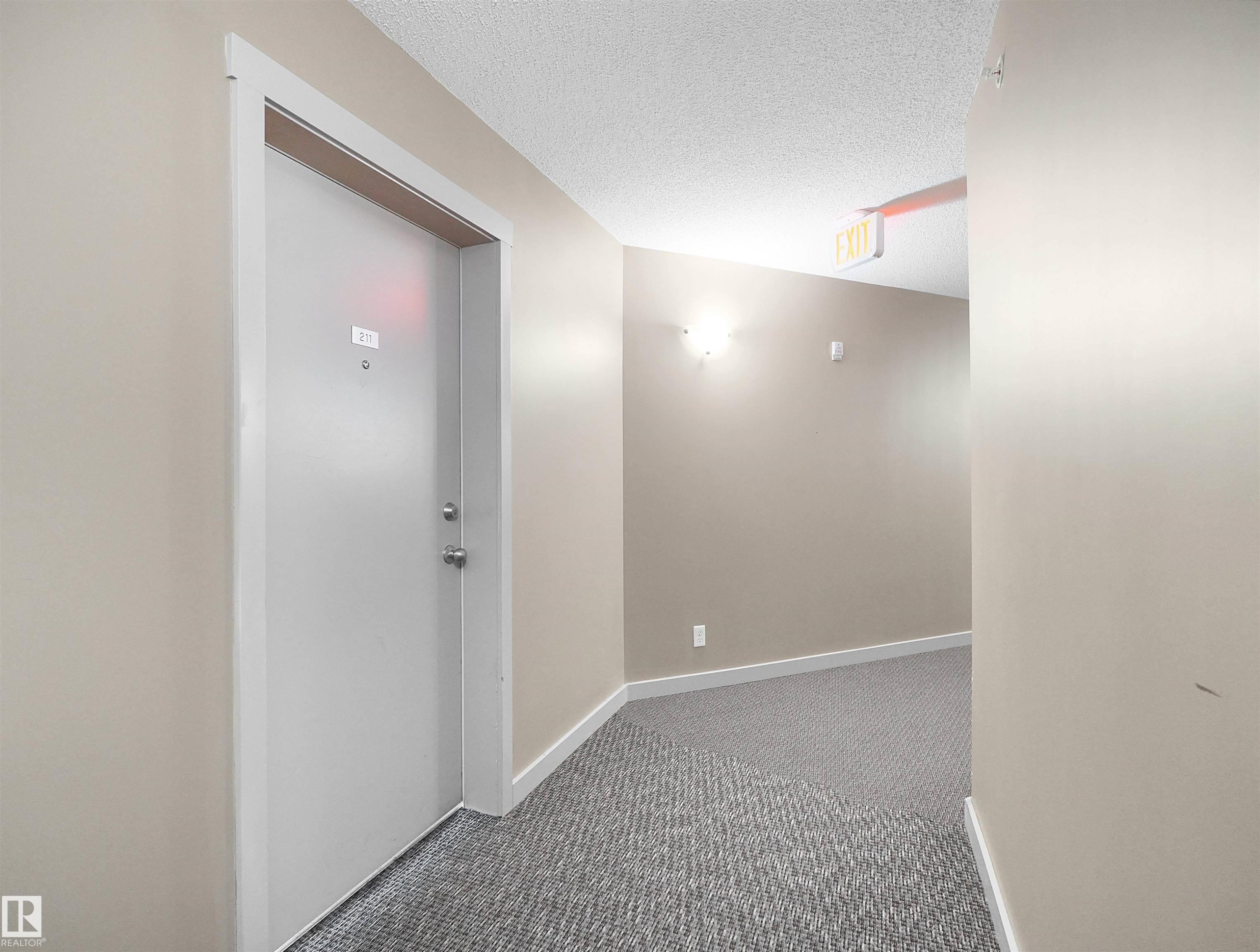#211 3207 James Mowatt Trail Sw, Edmonton, AB - Indoor Photo Showing Other Room