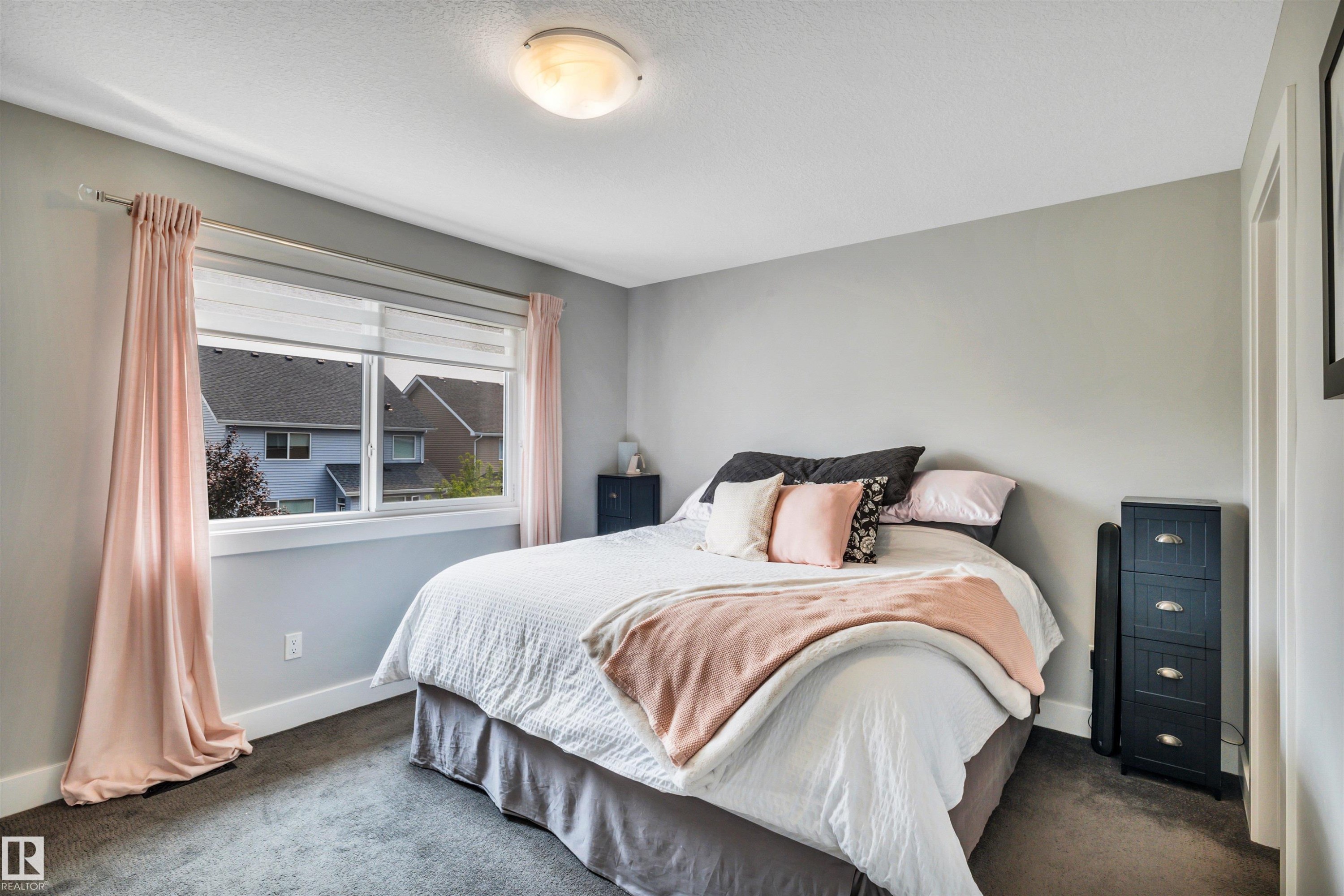1939 79 Street, Edmonton, AB