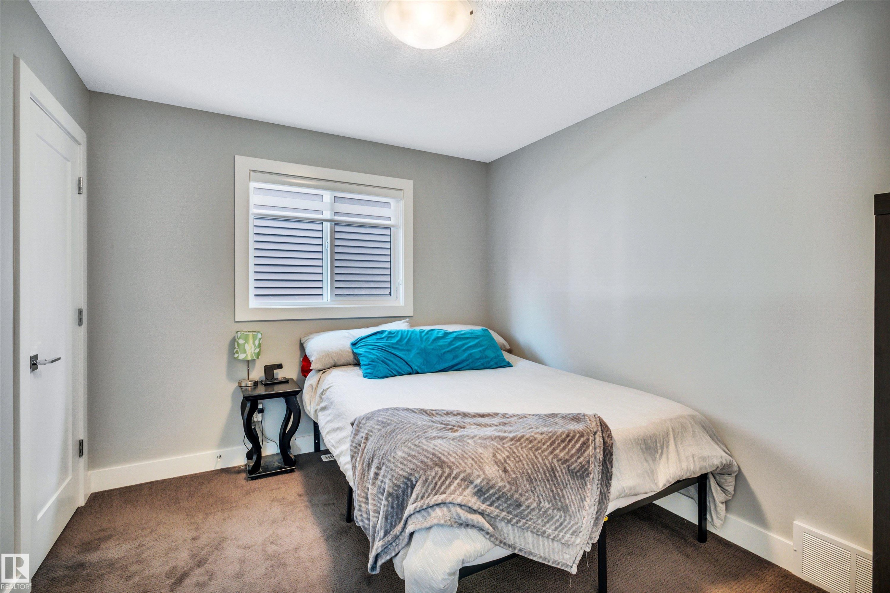 1939 79 Street, Edmonton, AB
