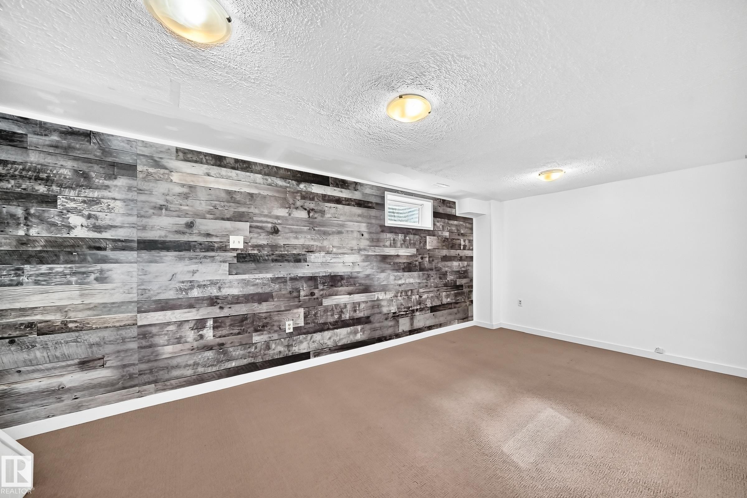 261 Callingwood Two Nw, Edmonton, AB - Indoor Photo Showing Other Room
