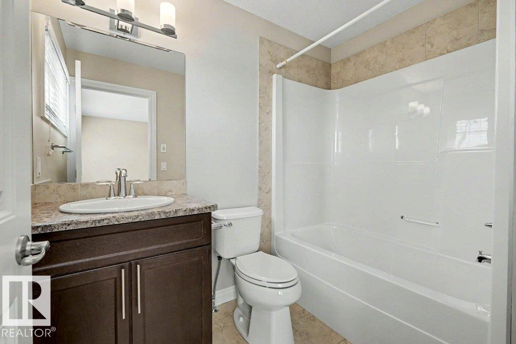 2 Simmonds Place, Leduc, AB - Indoor Photo Showing Bathroom