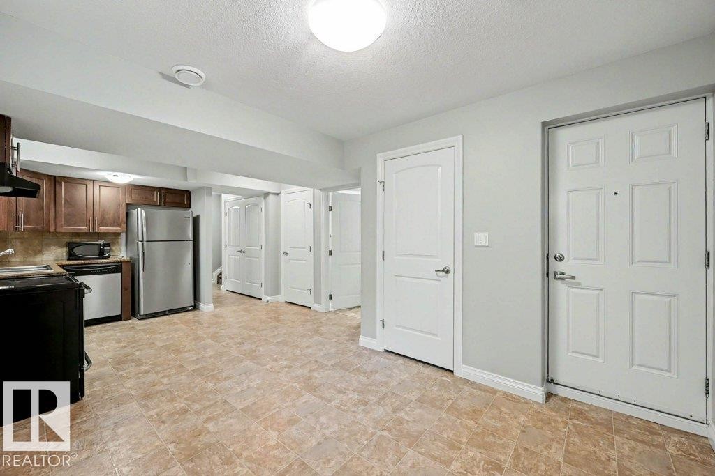 2 Simmonds Place, Leduc, AB - Indoor