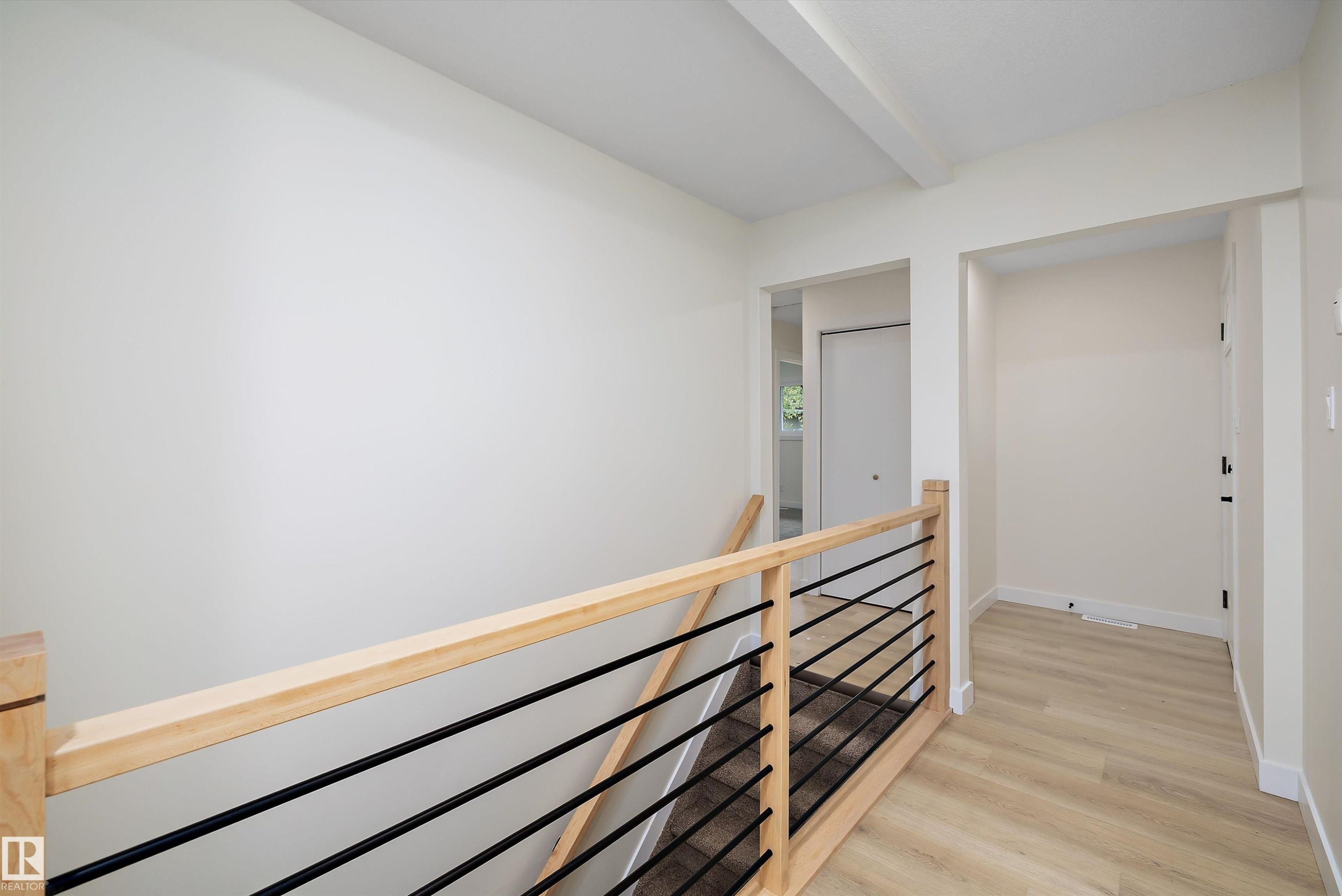 3515 105B Street Nw, Edmonton, AB - Indoor Photo Showing Other Room