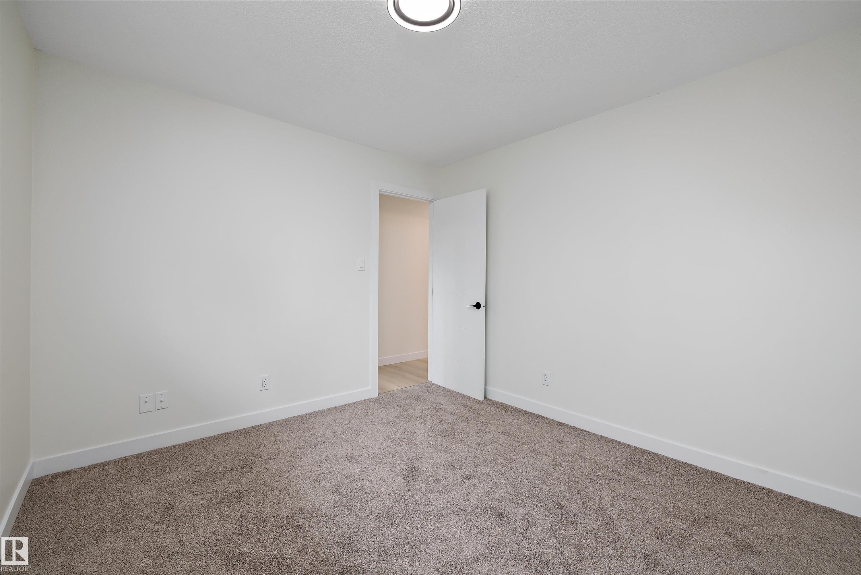 3515 105B Street Nw, Edmonton, AB - Indoor Photo Showing Other Room