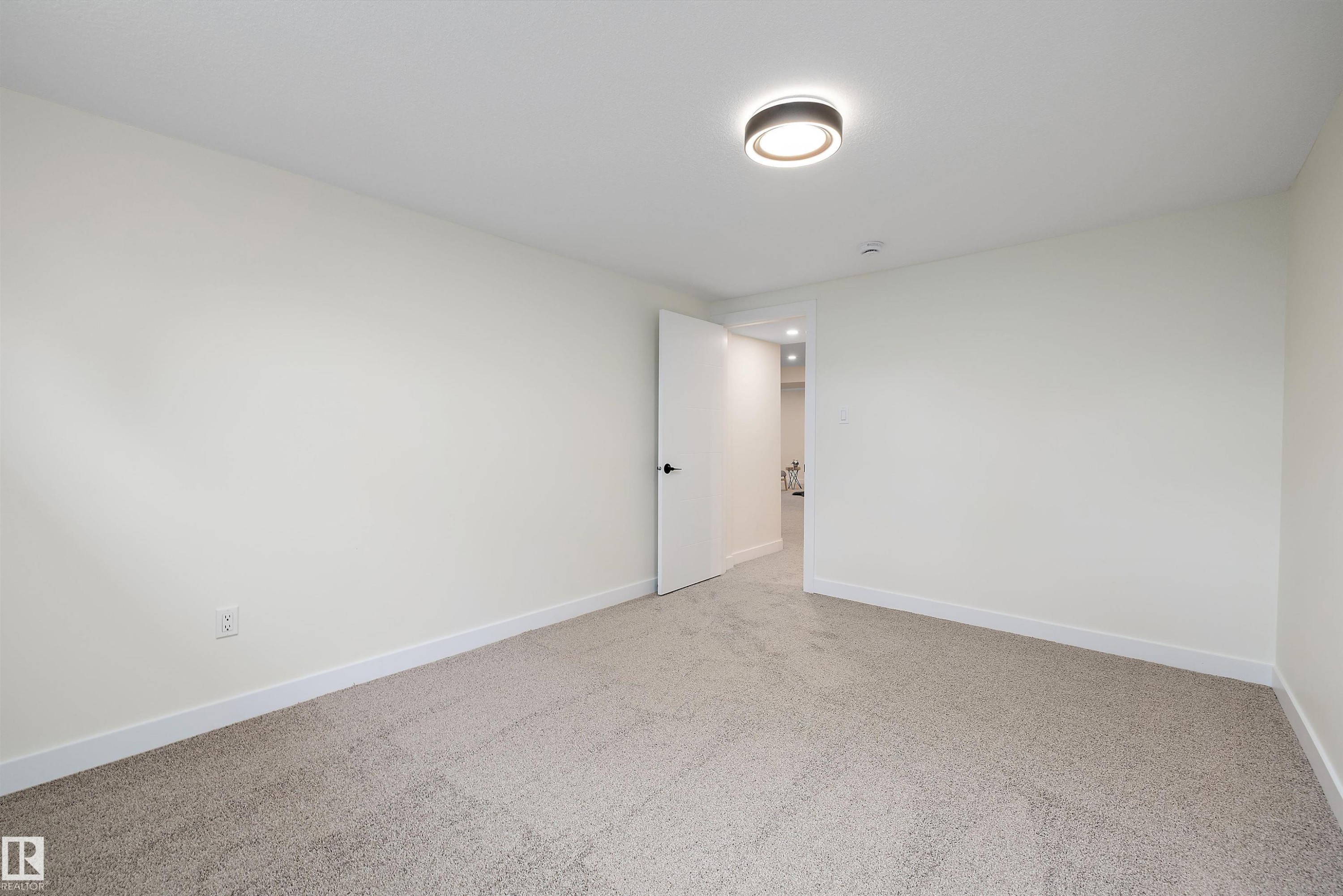 3515 105B Street Nw, Edmonton, AB - Indoor Photo Showing Other Room