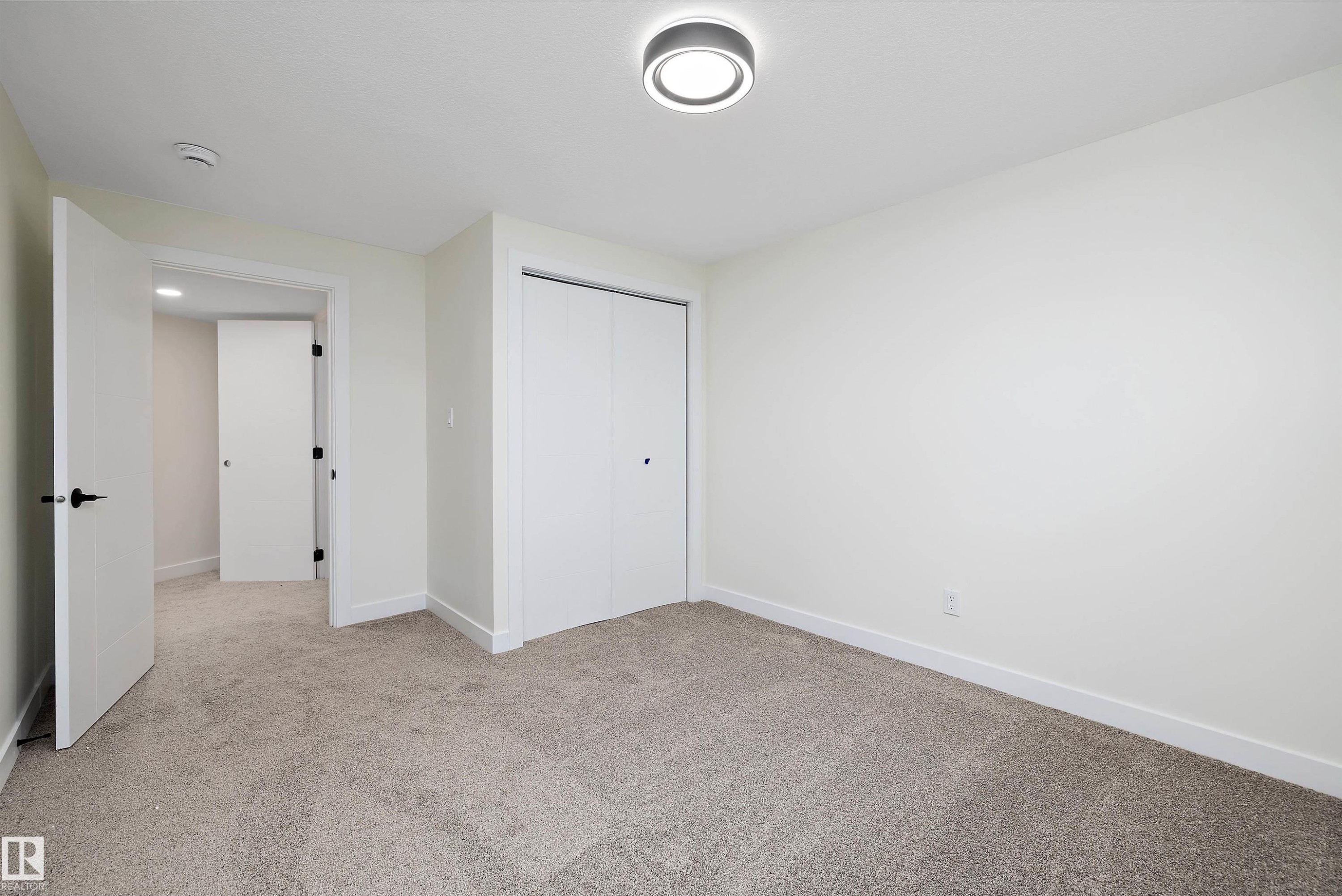 3515 105B Street Nw, Edmonton, AB - Indoor Photo Showing Other Room