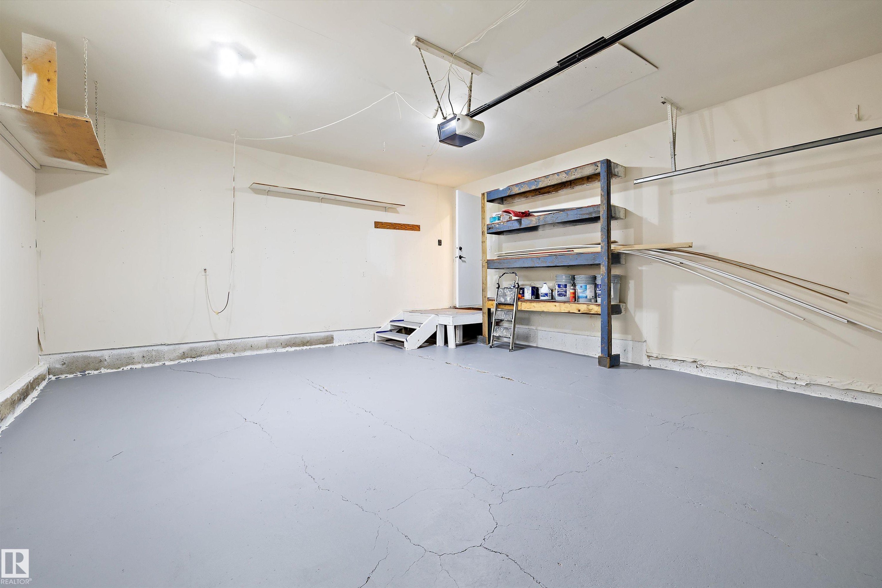 3515 105B Street Nw, Edmonton, AB - Indoor Photo Showing Garage