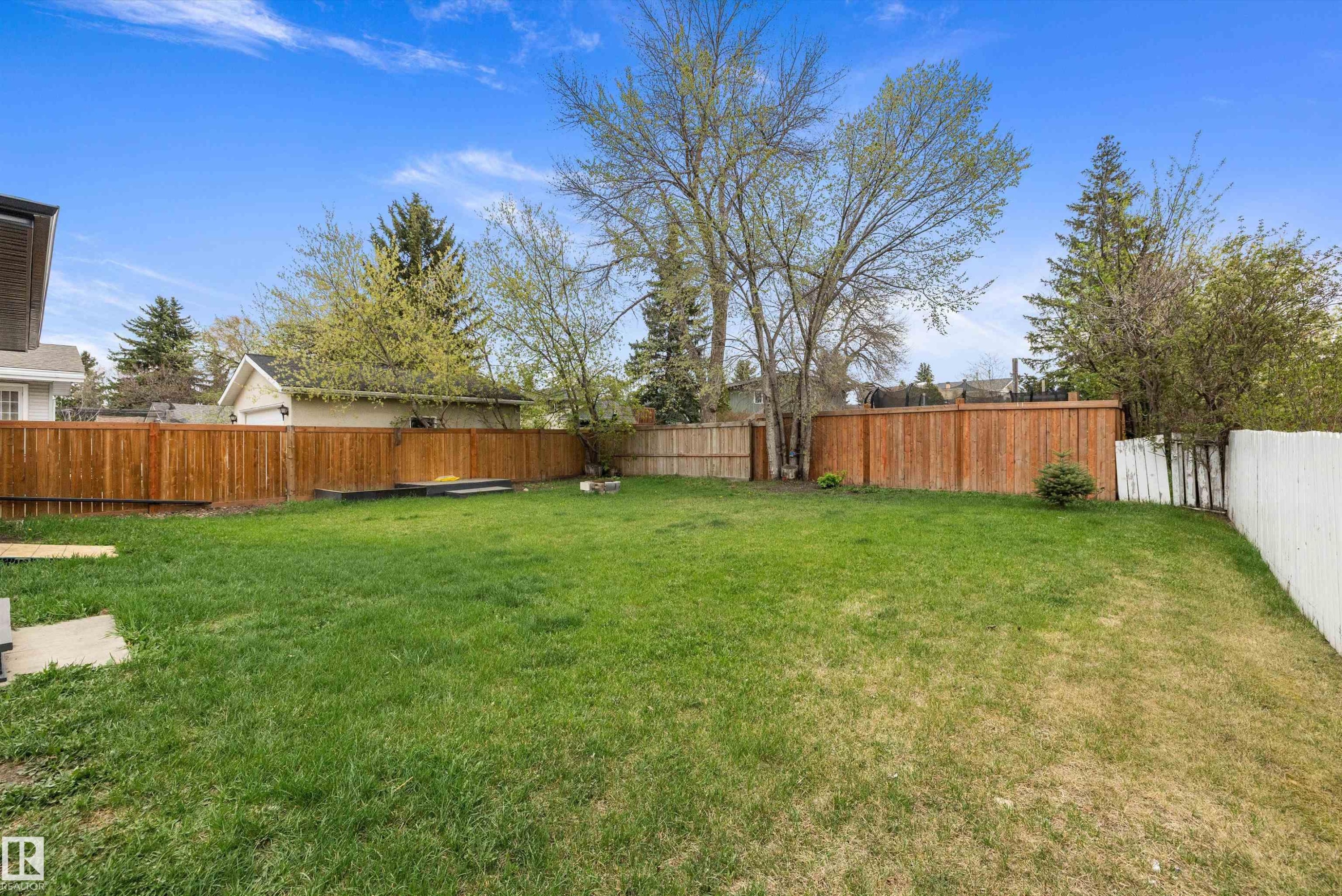 3515 105B Street Nw, Edmonton, AB - Outdoor With Backyard