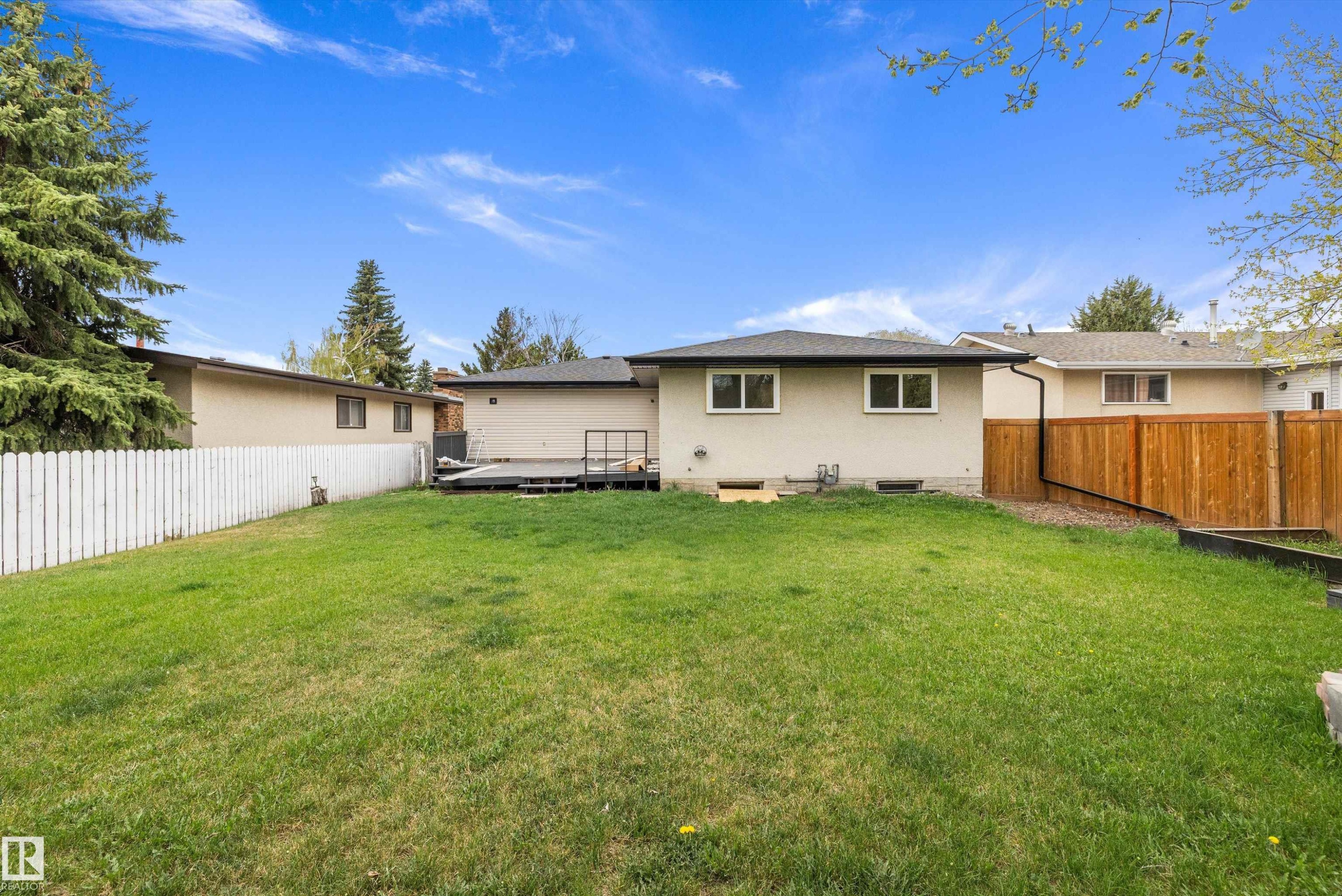 3515 105B Street Nw, Edmonton, AB - Outdoor With Backyard With Exterior
