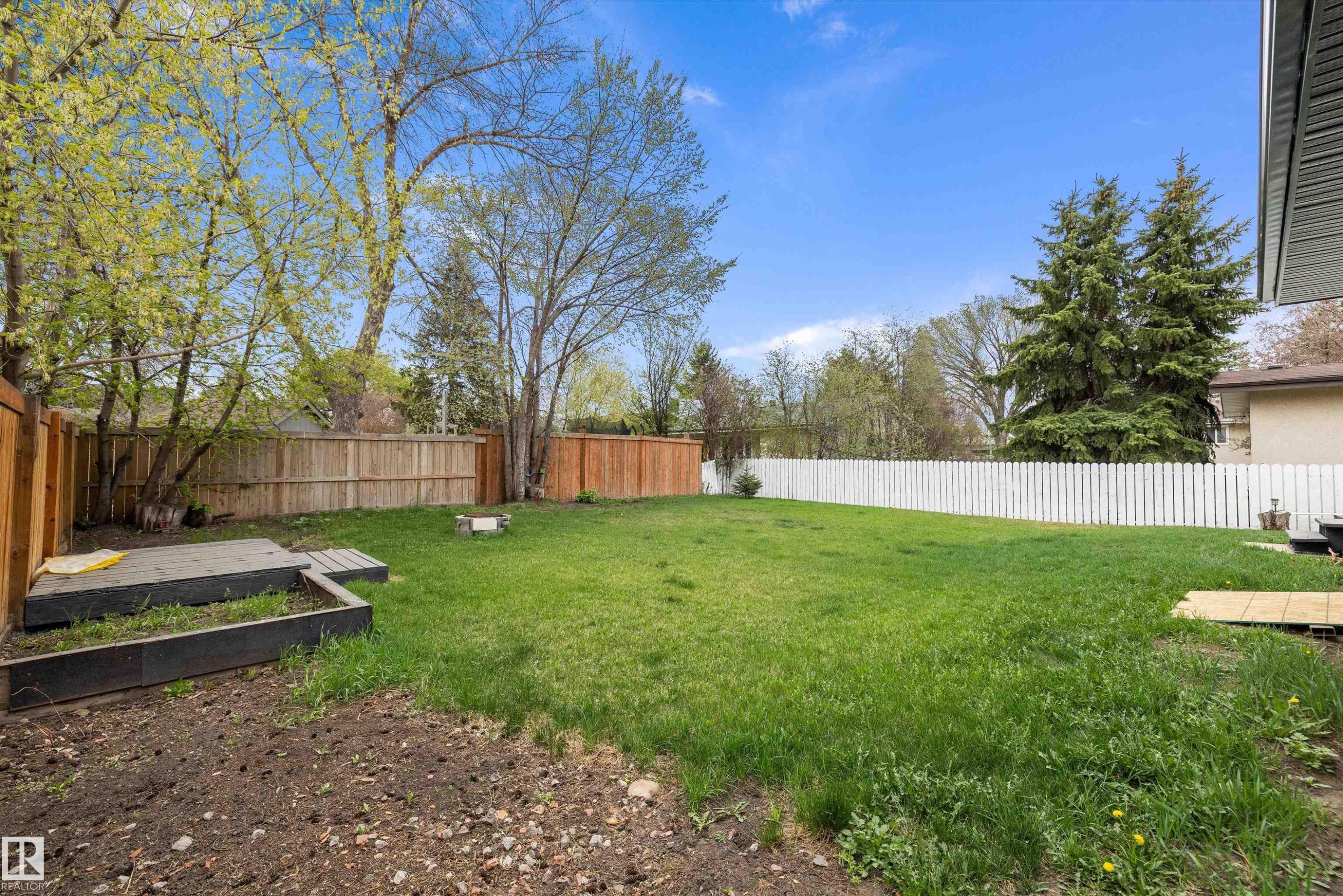 3515 105B Street Nw, Edmonton, AB - Outdoor With Backyard