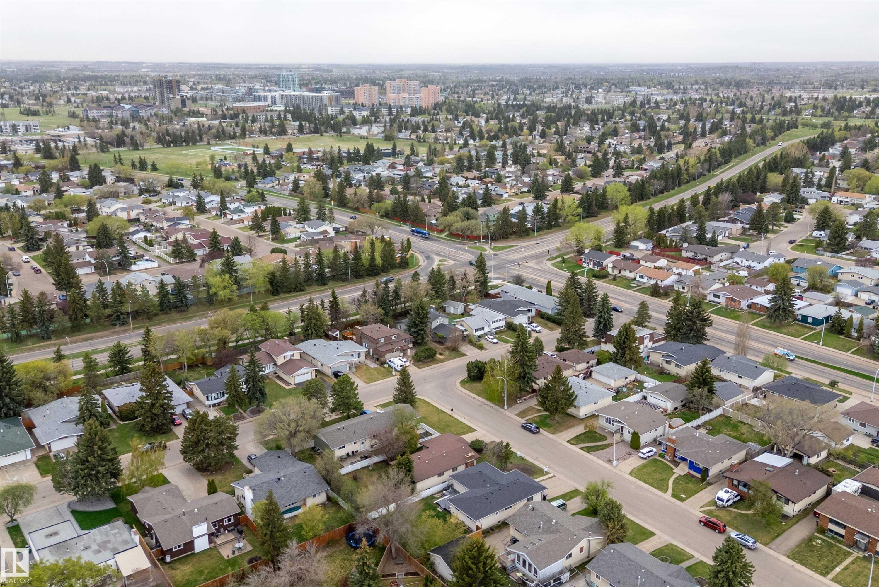 3515 105B Street Nw, Edmonton, AB - Outdoor With View