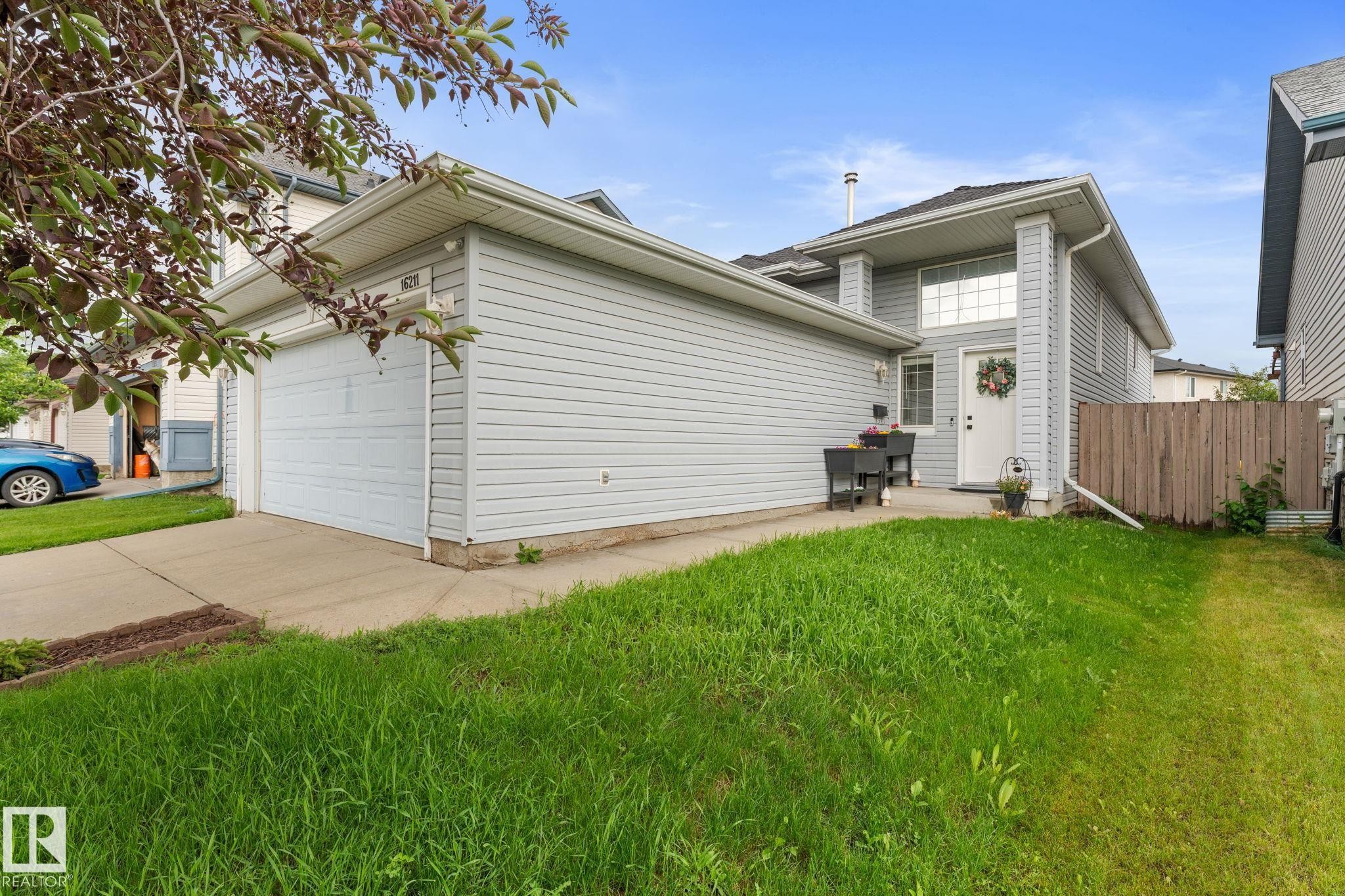 16211 90 Street Nw, Edmonton, AB
