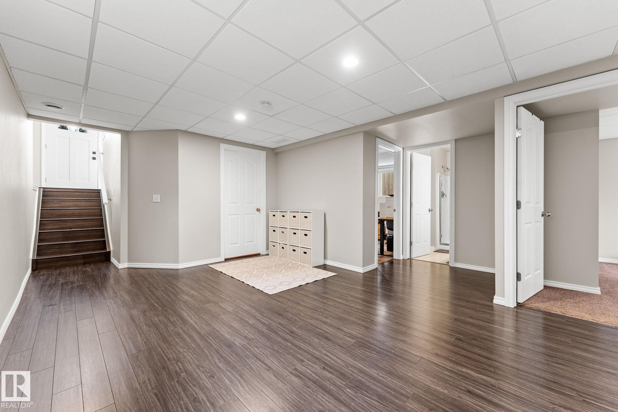 16211 90 Street Nw, Edmonton, AB