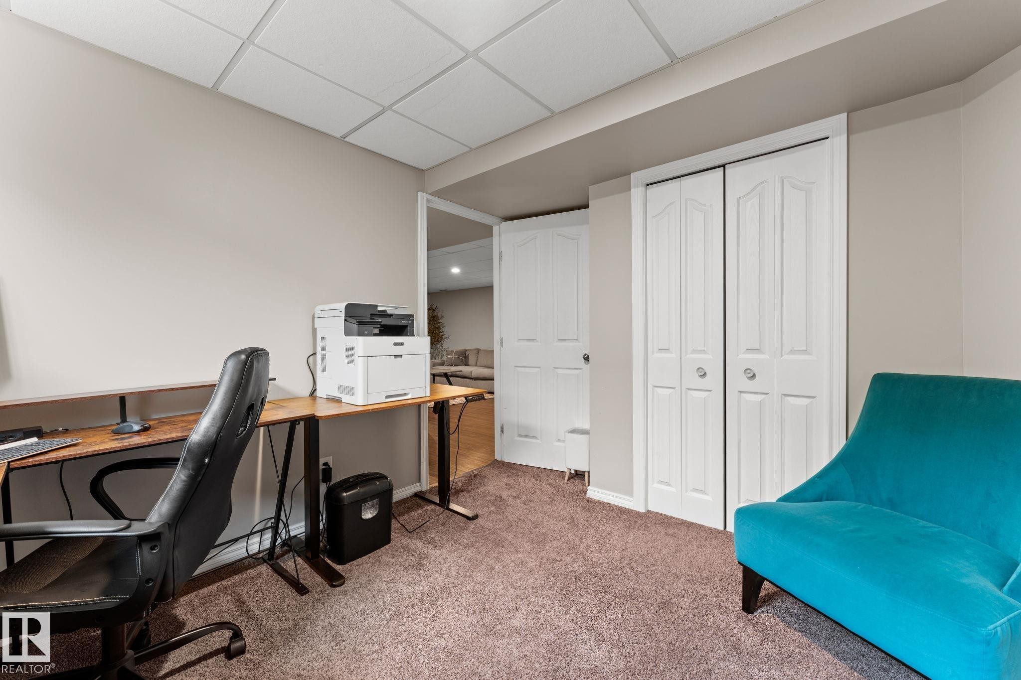 16211 90 Street Nw, Edmonton, AB