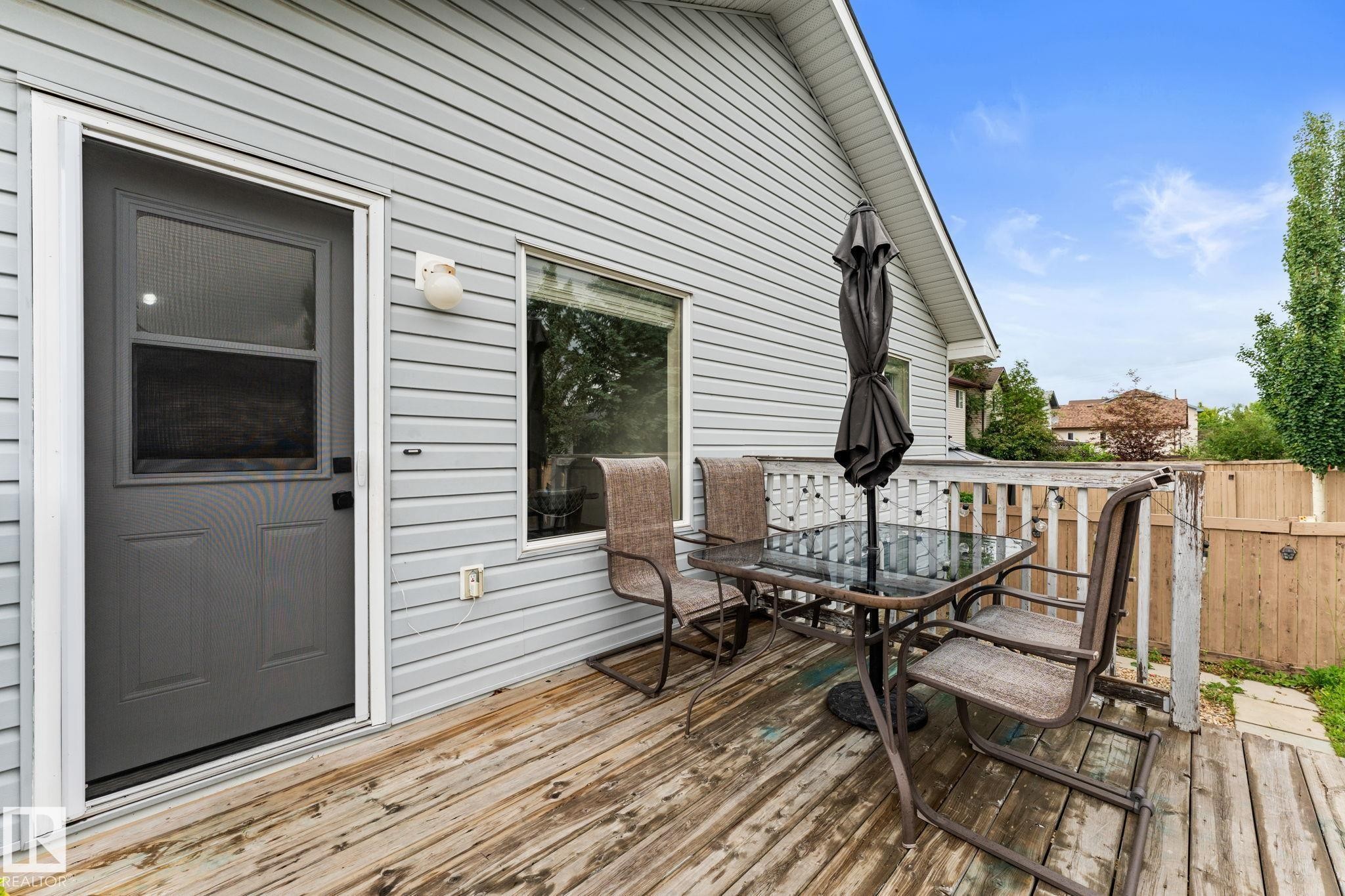 16211 90 Street Nw, Edmonton, AB